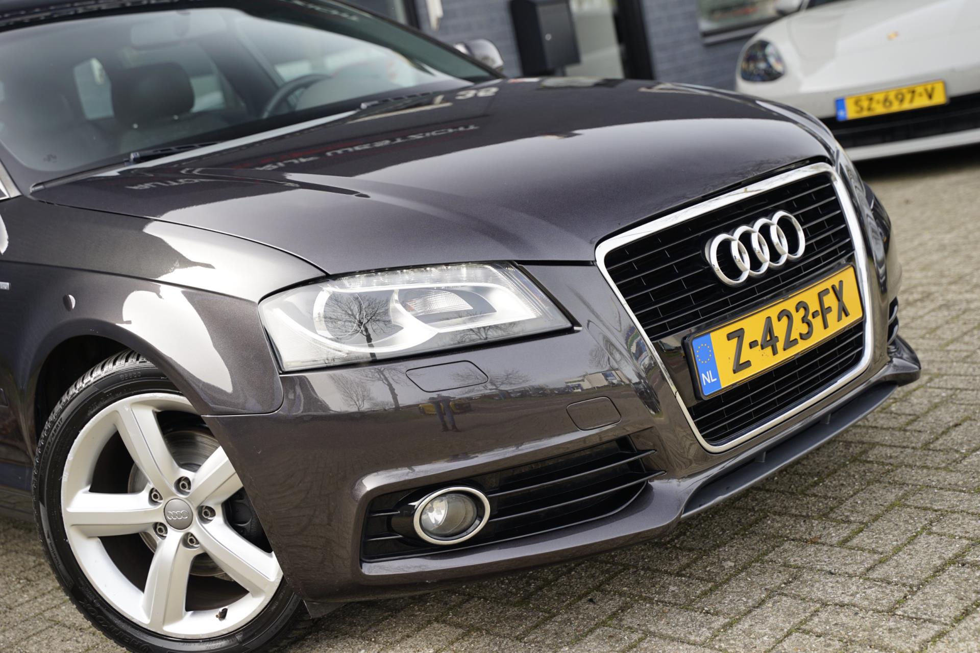 Audi A3 Sportback 1.2 TFSI 2x S-line, Sportstoelen, Pdc