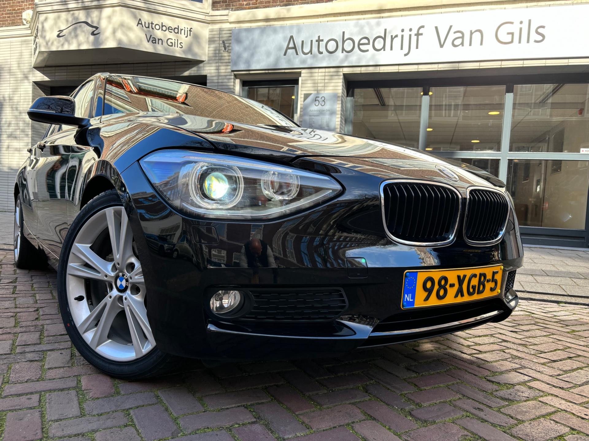 BMW 1-serie 116d Business+ | AIRCO | NAVIGATIE | LMV | XENON | SPORTSTOELEN |