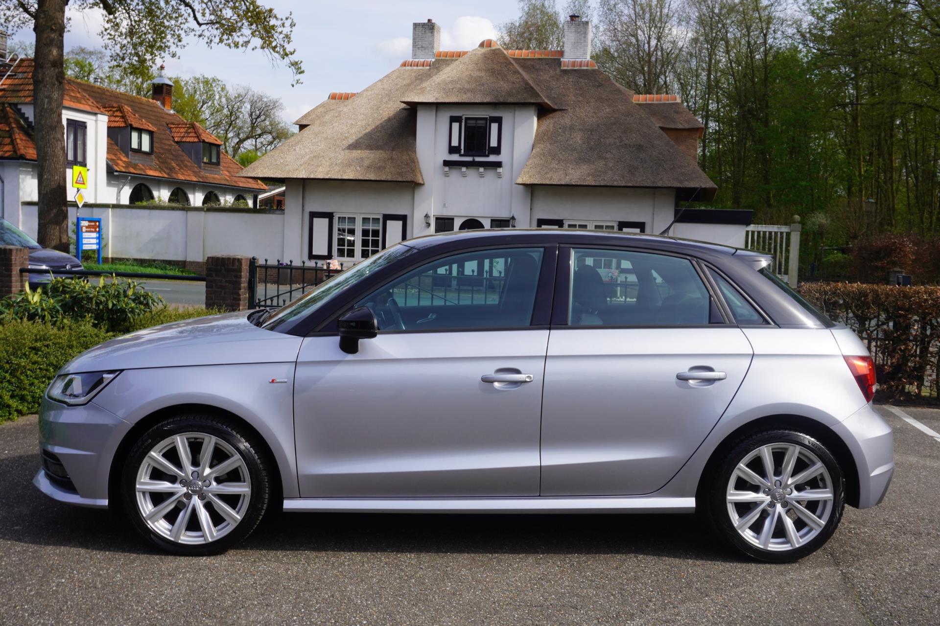 Audi A1 Sportback 1.0 TFSI 5 Drs S-Line Navi 17 Lm