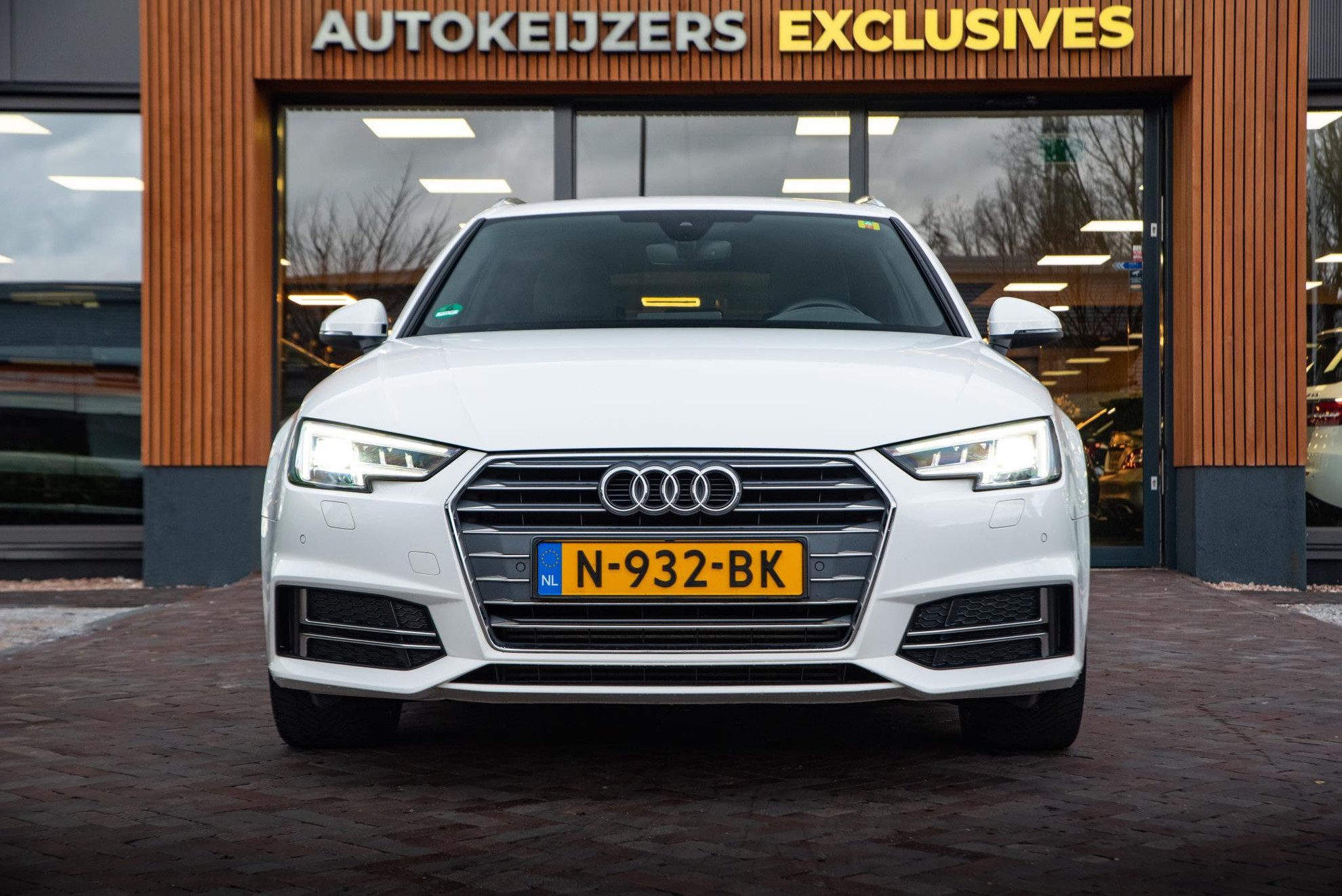 Audi A4 Avant 2.0 TFSI g-tron Design S Line B&O Matrix LED Stoelverw. Clima Cruise 18”LM