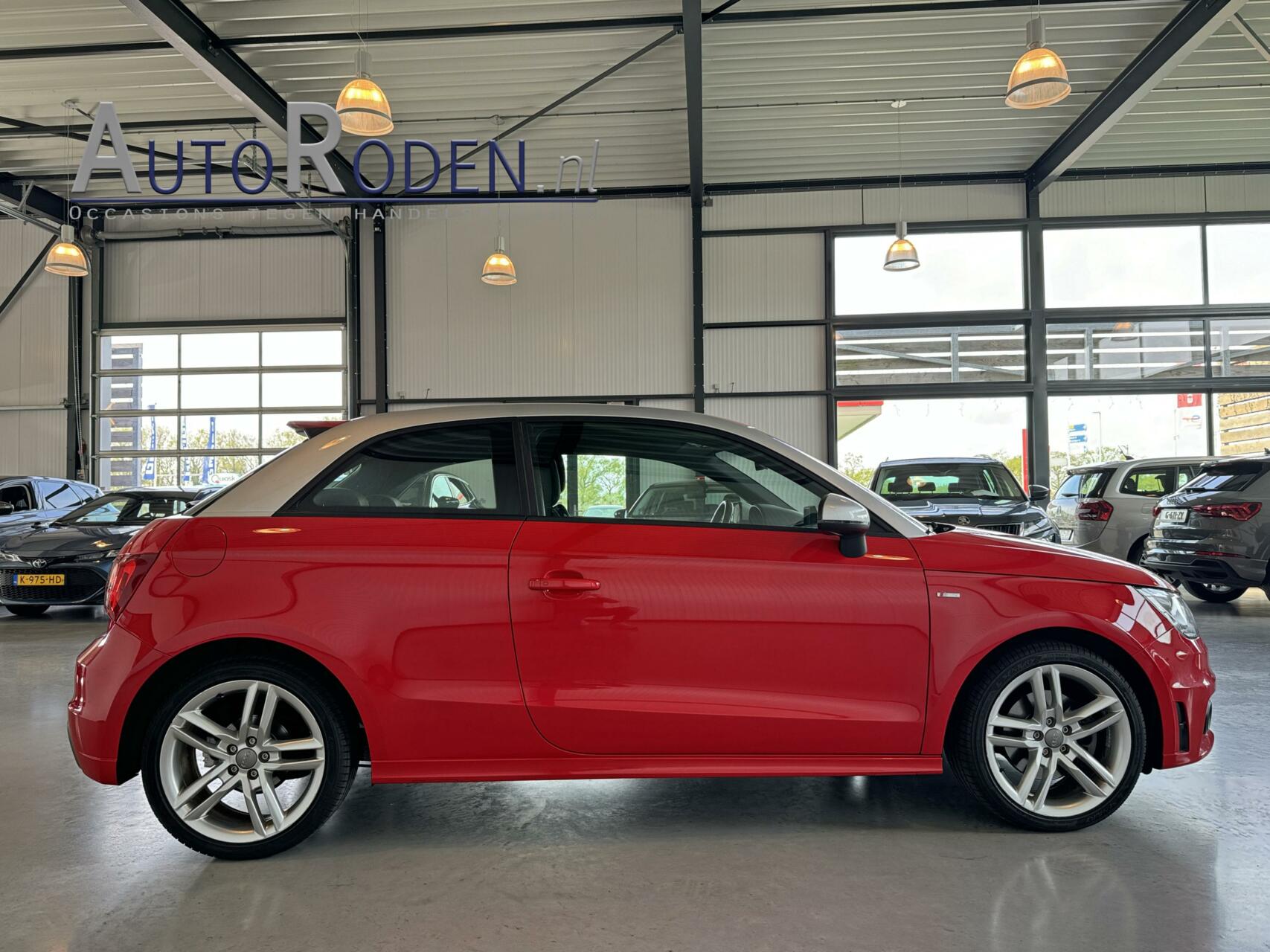 Audi A1  1.4 TFSI Pro Line S-Line Automaat