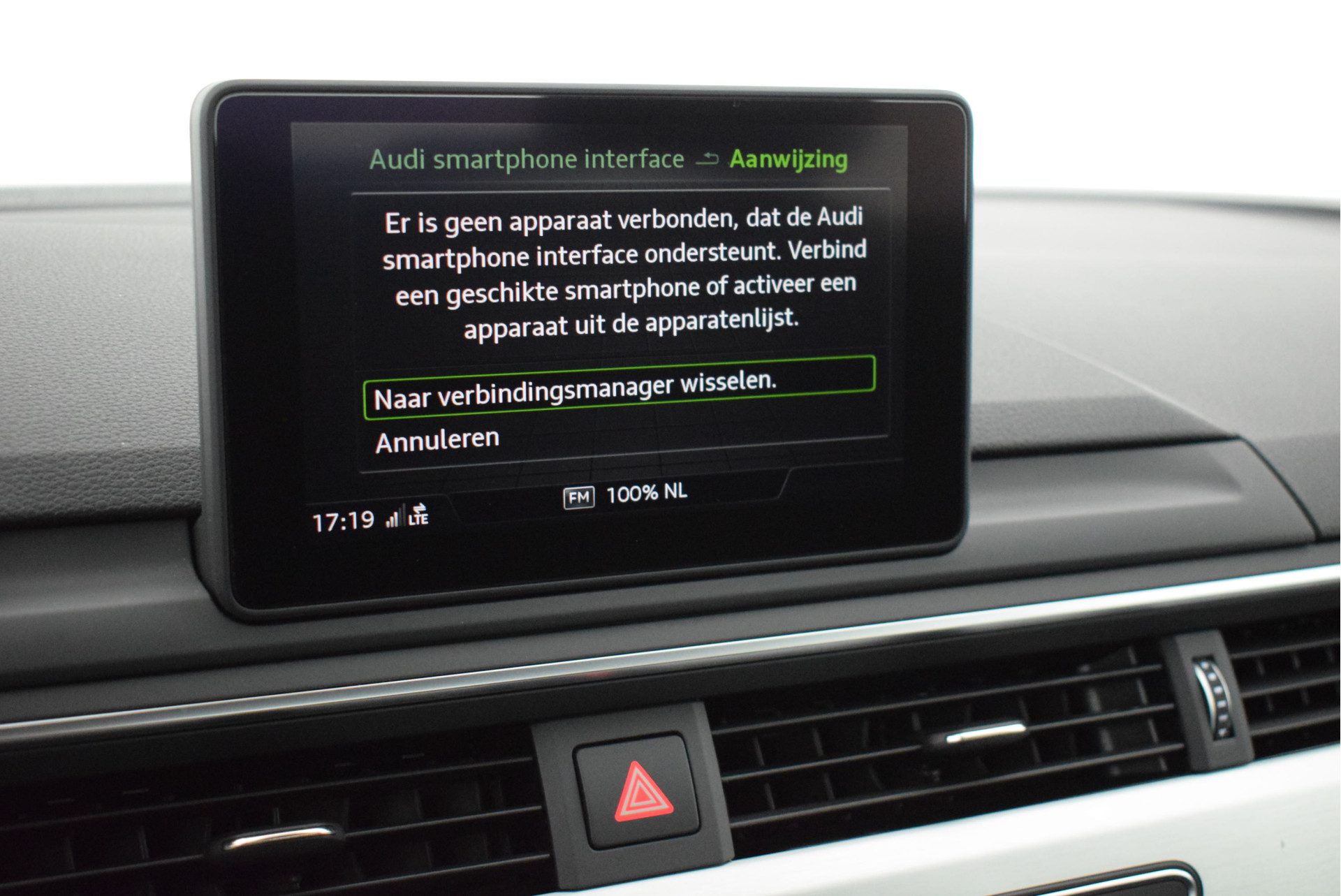 Audi A4 Limousine 40 TDI 190pk S-Tronic quattro 2x S-Line Stoelverwarming Led Navigatie