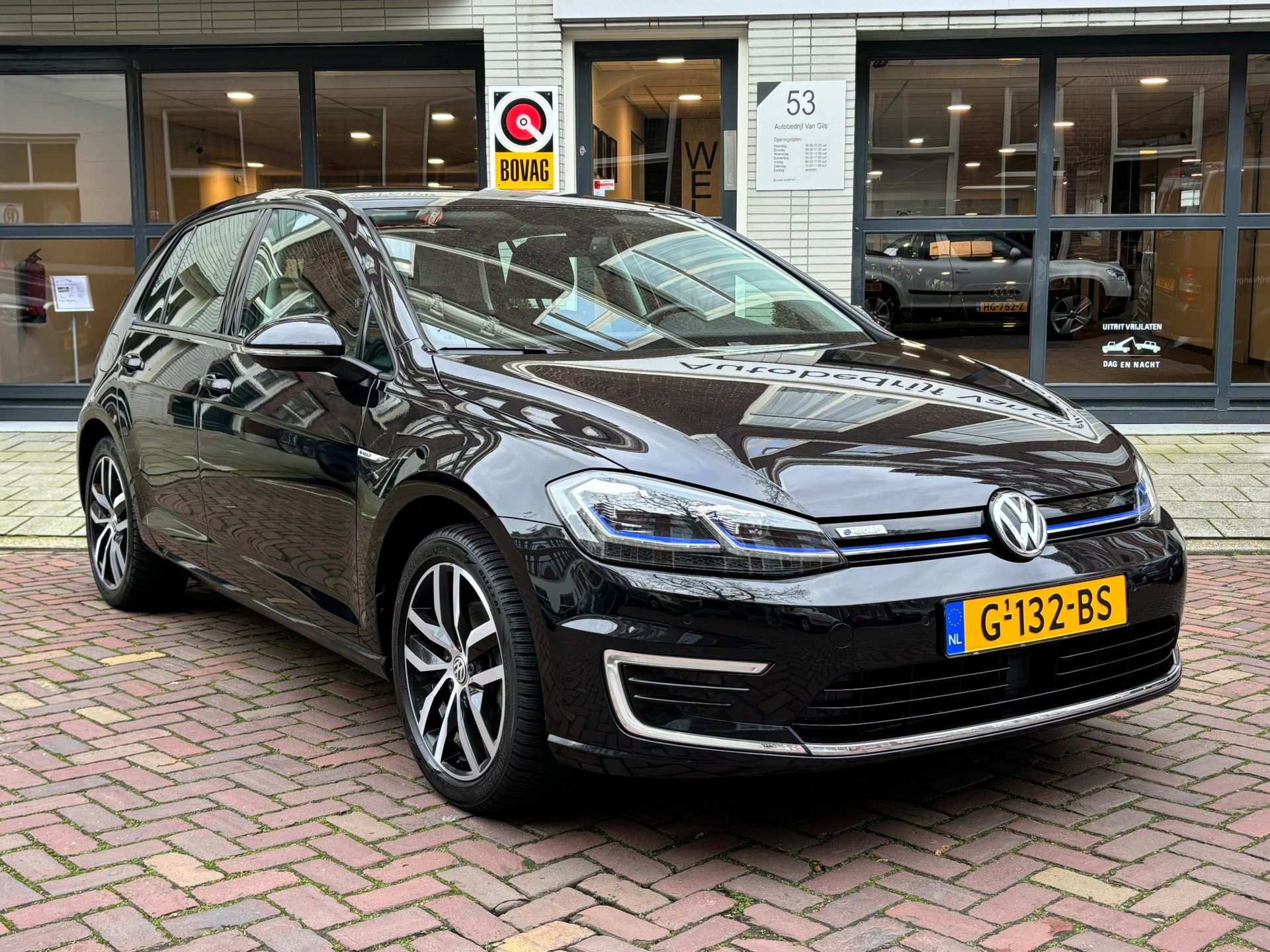 Volkswagen E-Golf | AUTOMAAT | NAVIGATIE | LED | ADAPT CRUISE CONTROL | WARMTEPOMP | LMV 17 | EERSTE EIGENAAR |