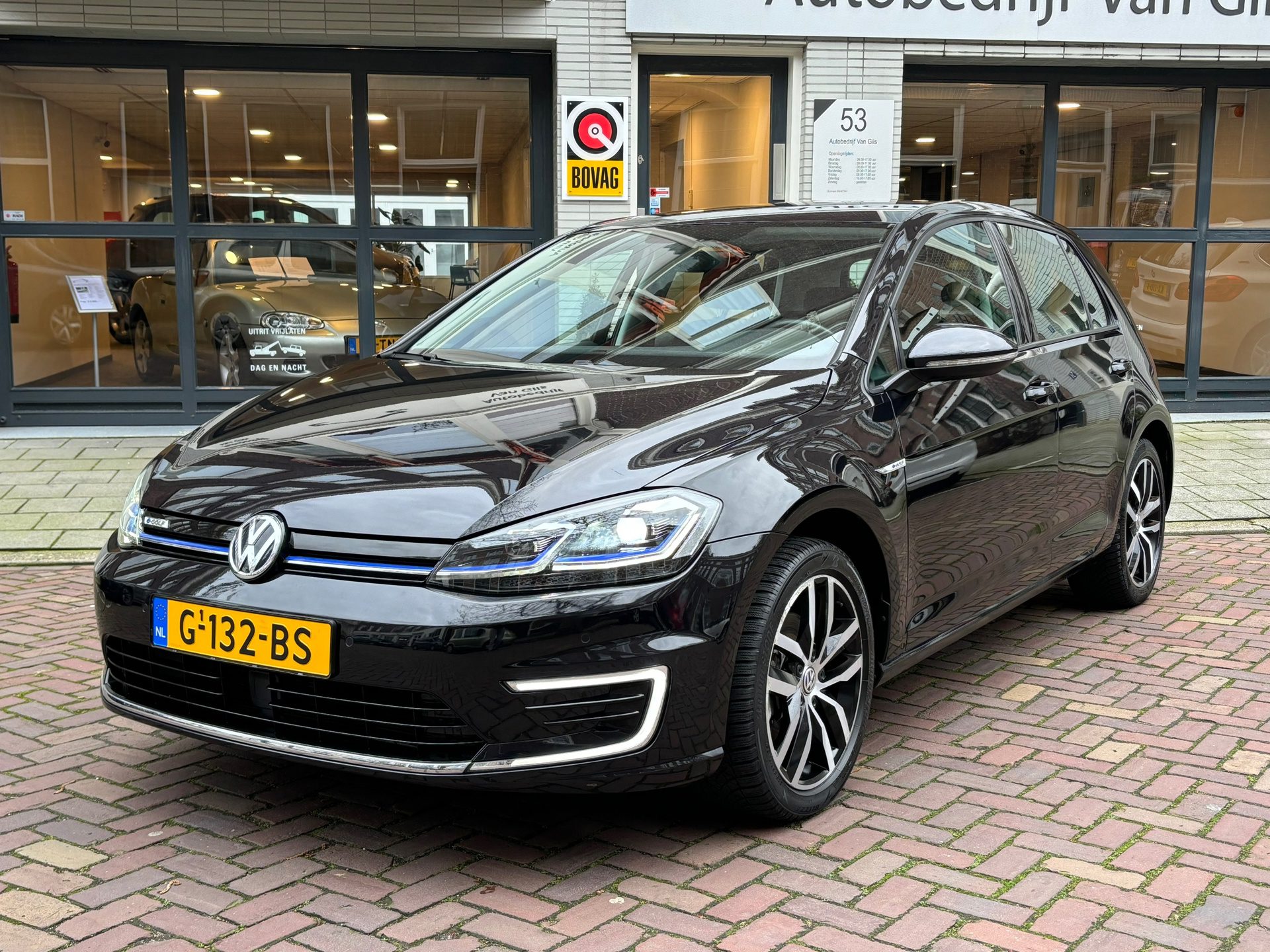 Volkswagen E-Golf | AUTOMAAT | NAVIGATIE | LED | ADAPT CRUISE CONTROL | WARMTEPOMP | LMV 17 | EERSTE EIGENAAR |