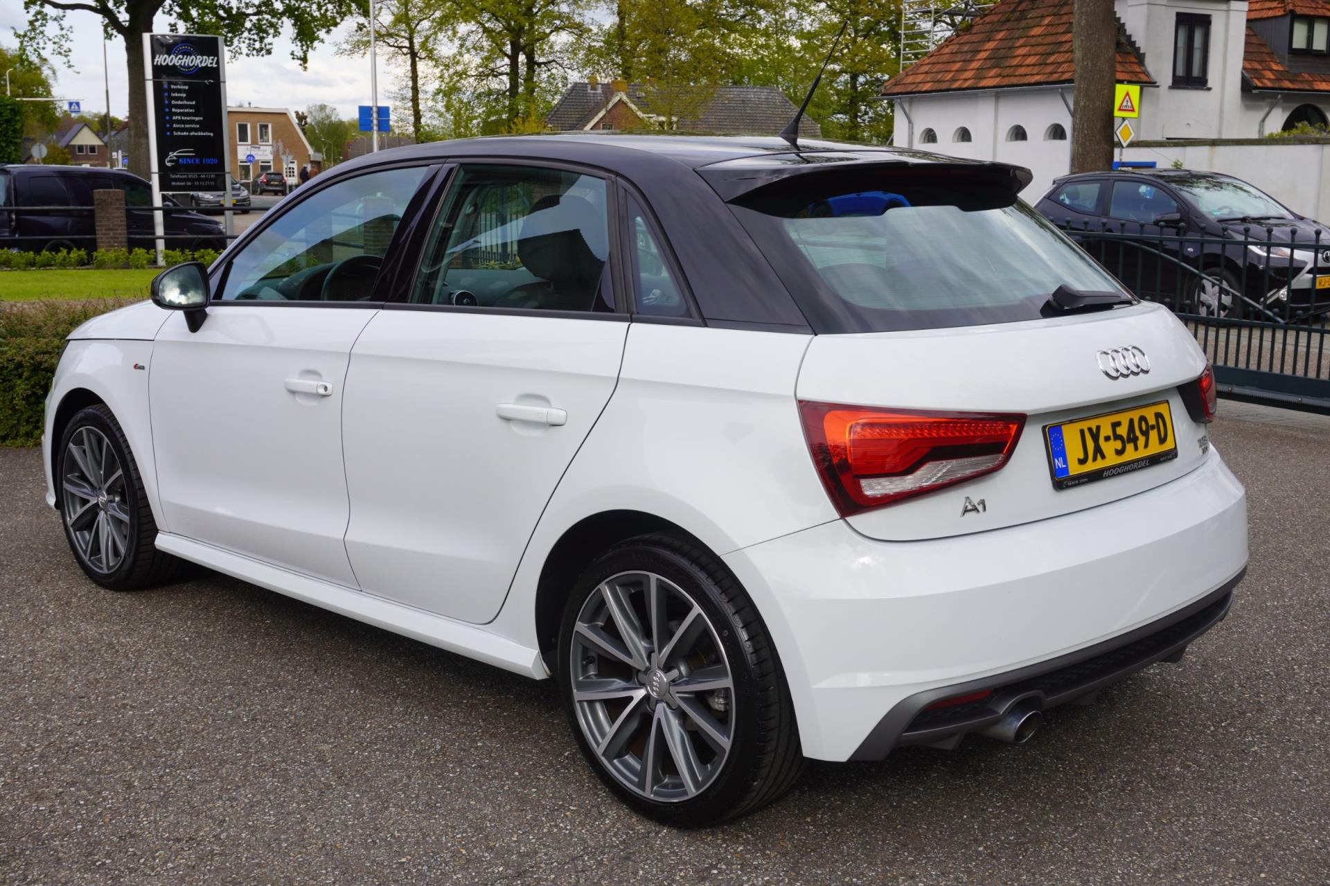 Audi A1 Sportback 1.0 TFSI S-line Adrenalin 5Drs Navi Lm Velgen