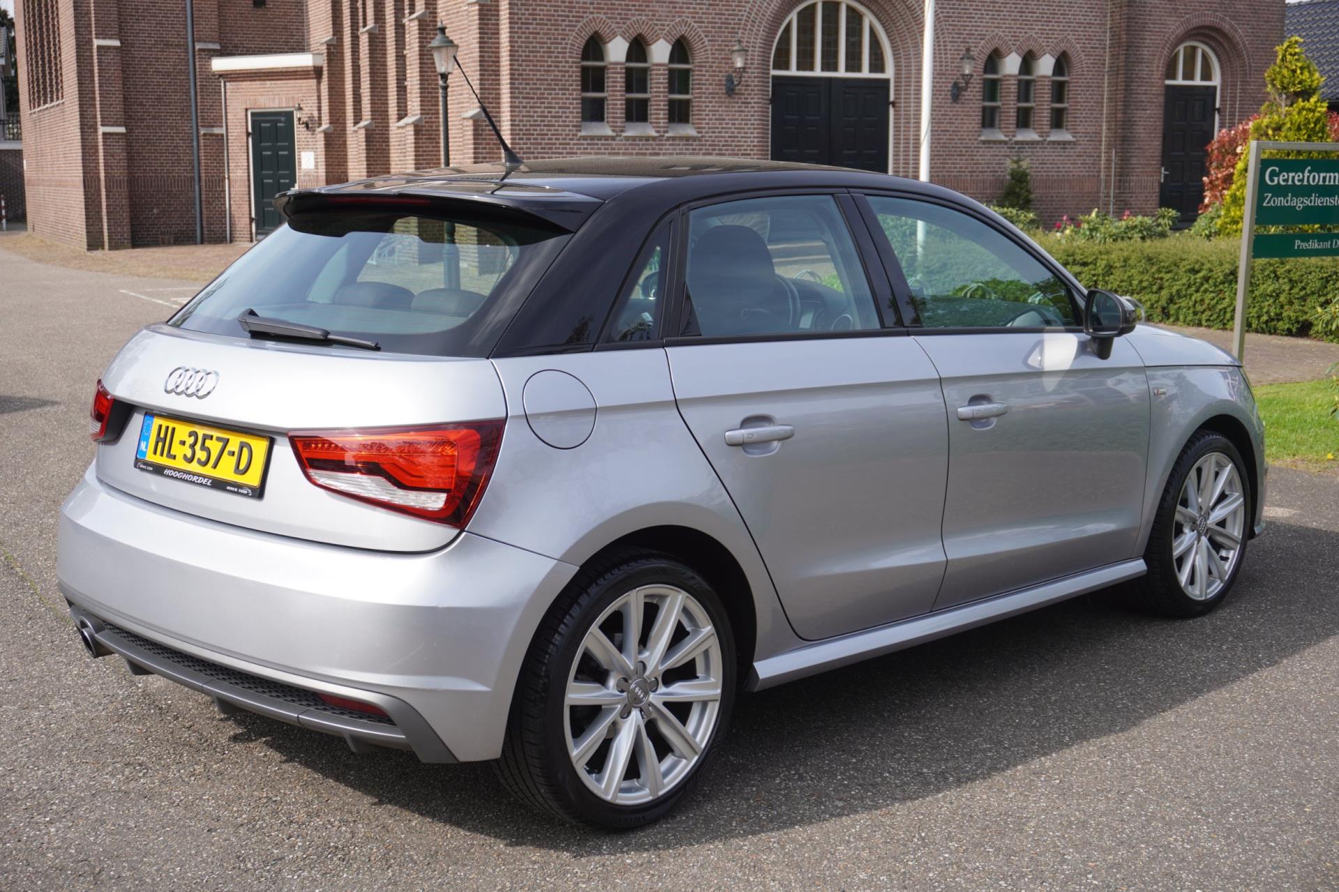 Audi A1 Sportback 1.0 TFSI 5 Drs S-Line Navi 17 Lm