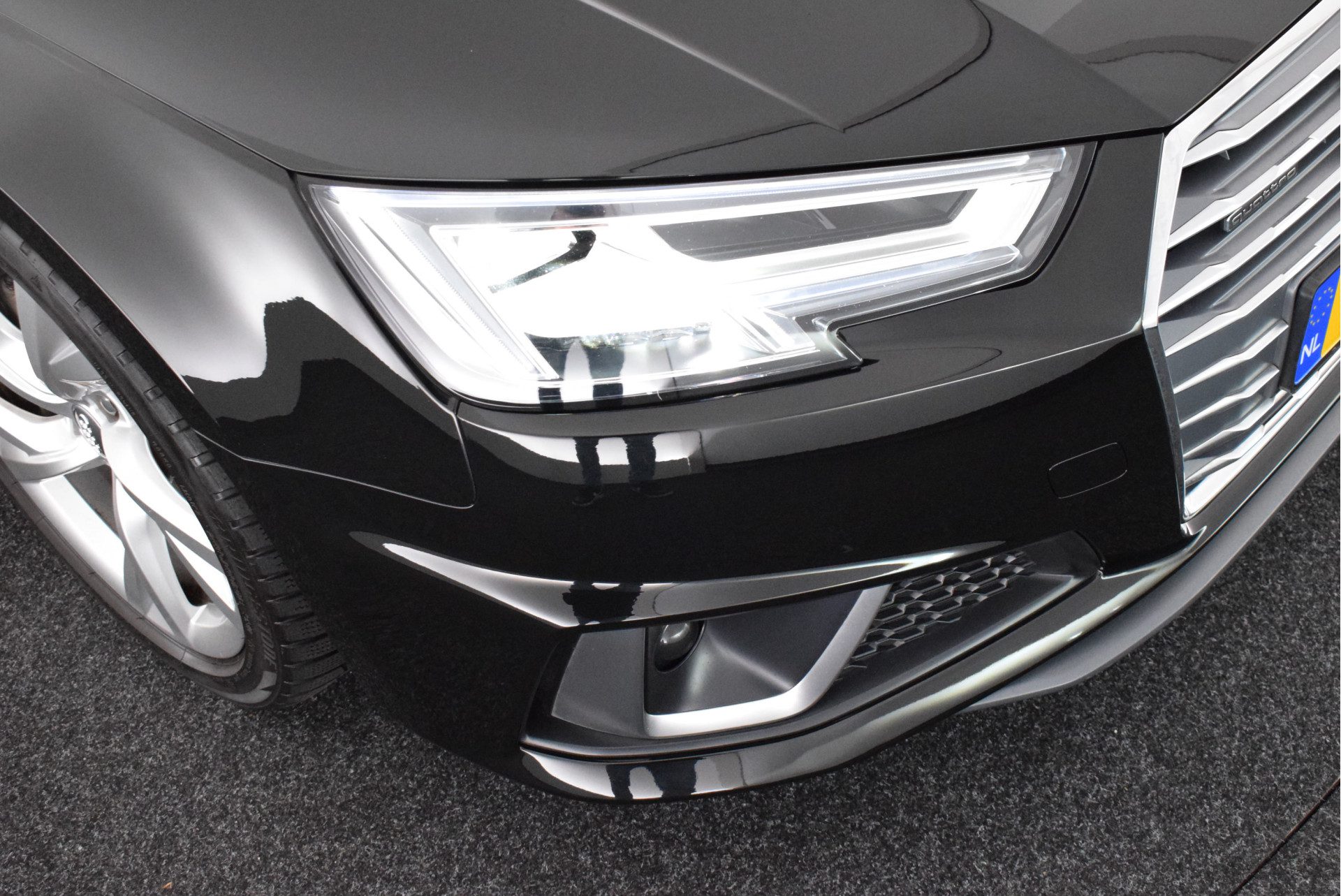 Audi A4 Limousine 40 TDI 190pk S-Tronic quattro 2x S-Line Stoelverwarming Led Navigatie