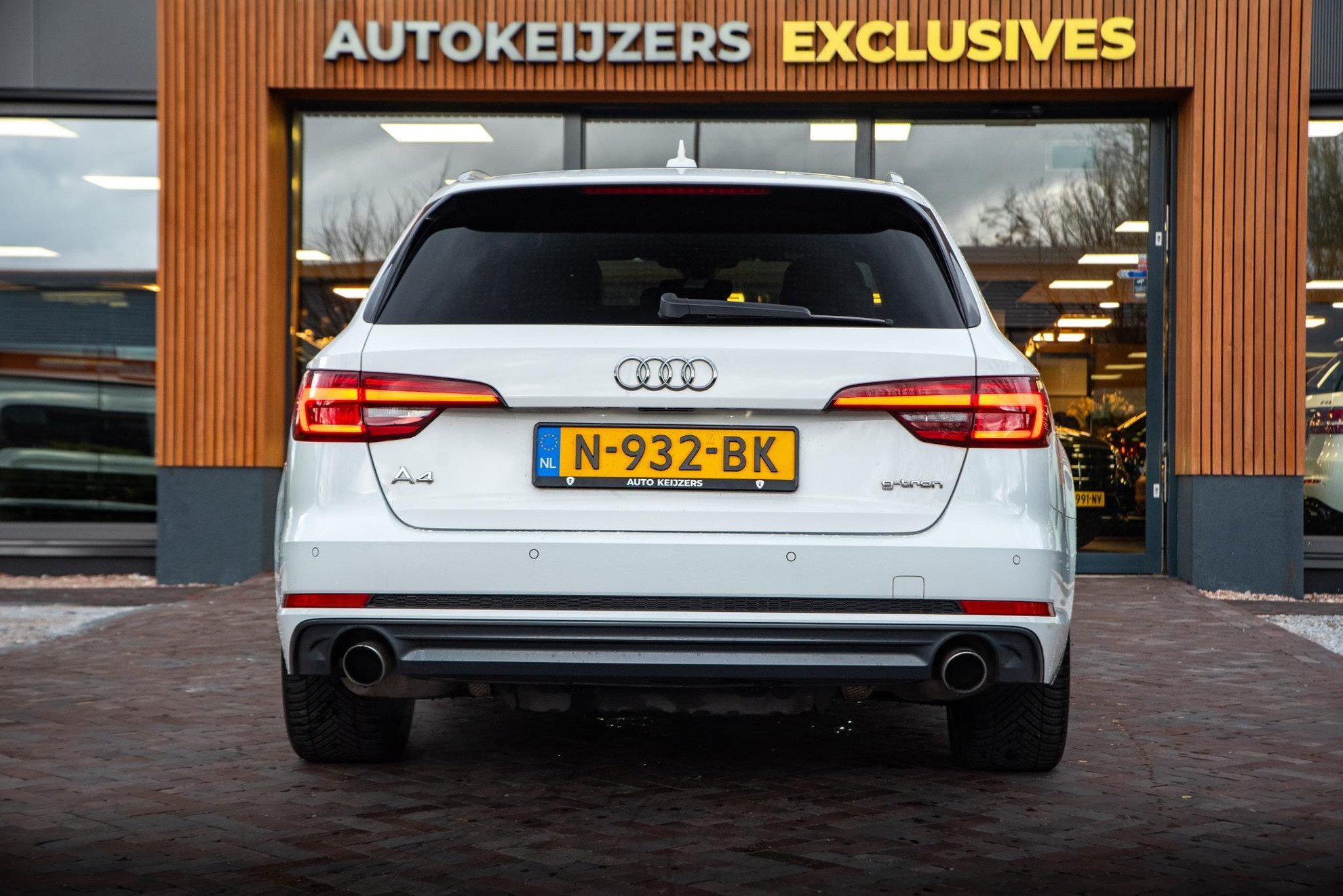 Audi A4 Avant 2.0 TFSI g-tron Design S Line B&O Matrix LED Stoelverw. Clima Cruise 18”LM