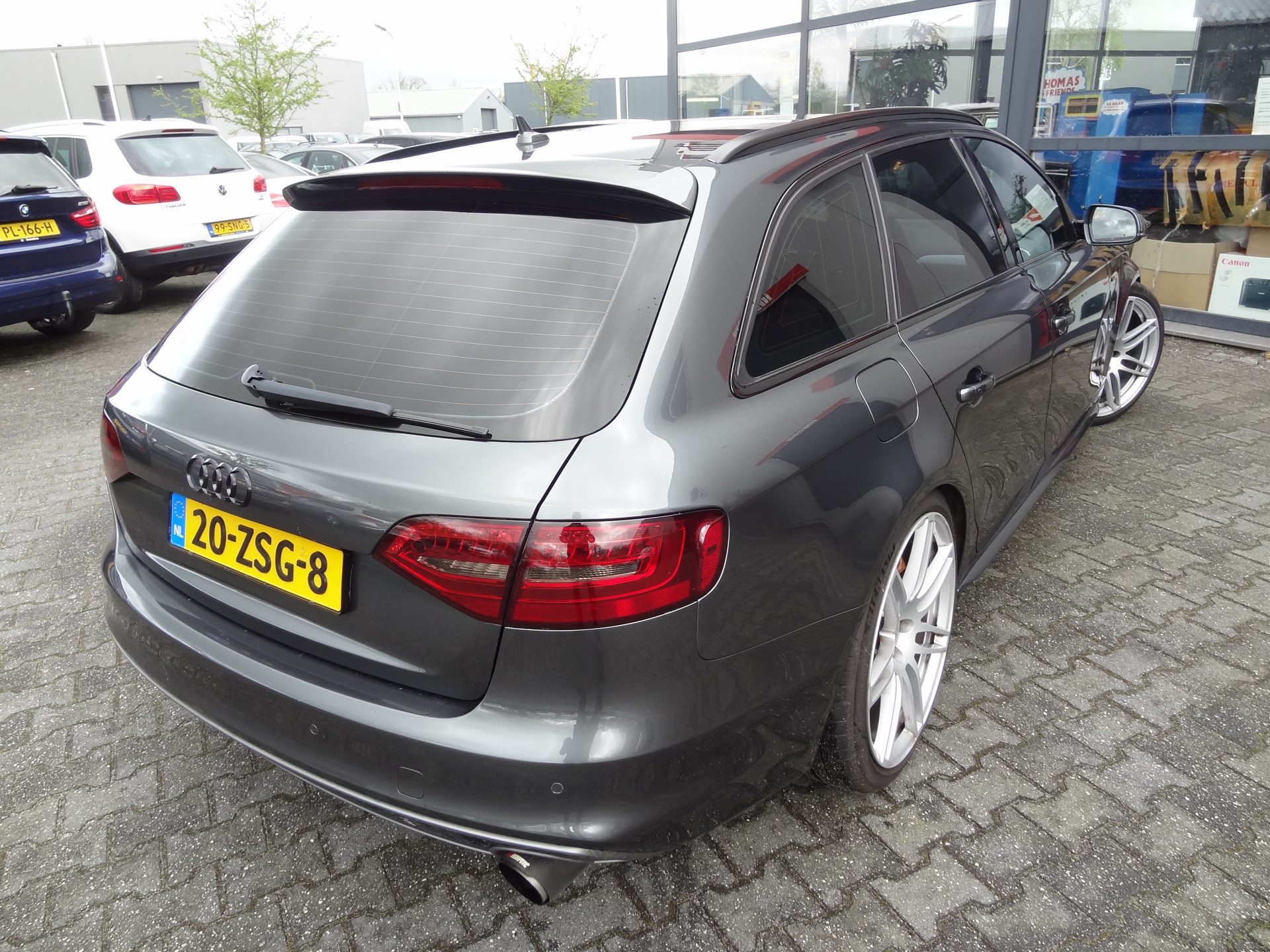 Audi A4 Avant 1.8 TFSI quattro S Edition |NL-Auto |Leder |Pano|Tuning vvt 320pk/485Nm|Cruise |Trekhaak (afneembaar)