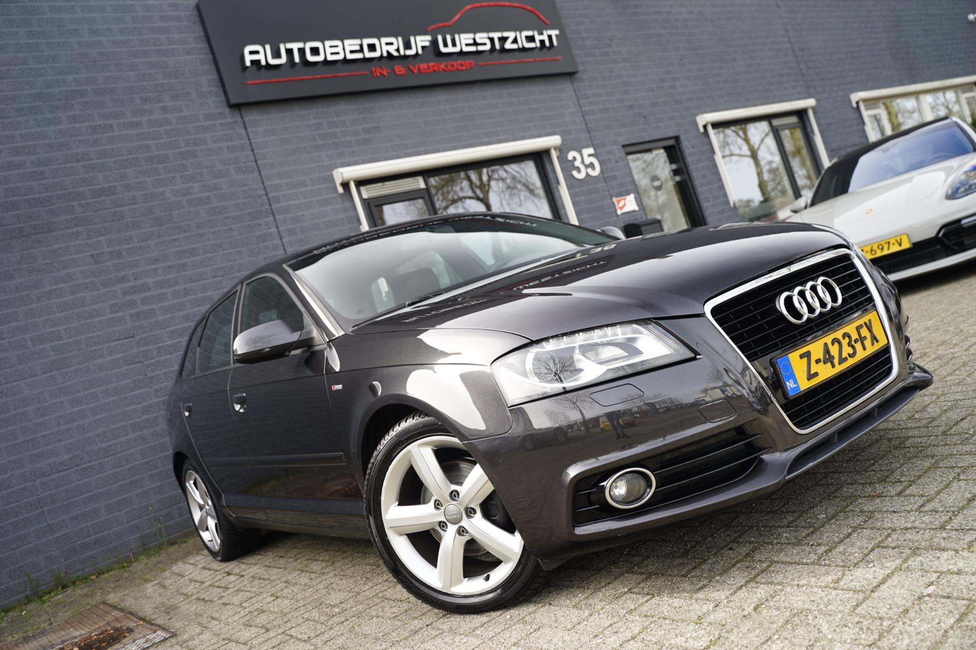 Audi A3 Sportback 1.2 TFSI 2x S-line, Sportstoelen, Pdc