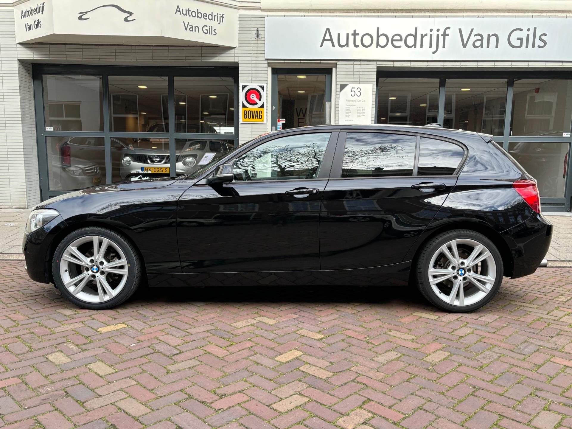 BMW 1-serie 116d Business+ | AIRCO | NAVIGATIE | LMV | XENON | SPORTSTOELEN |