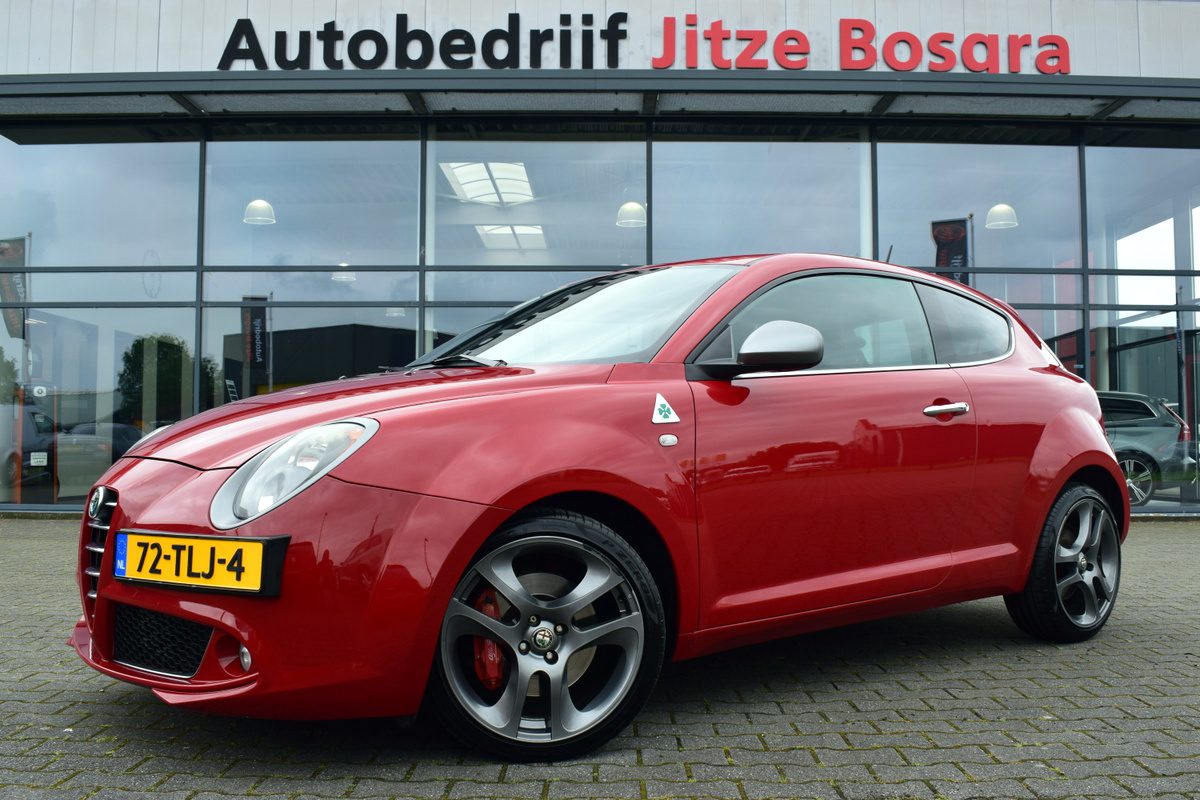 Alfa Romeo MiTo 1.4 T 170pk Quadrifoglio Verde Zwart Leder | Sportstoelen | Telefonie | 18 Inch LMV