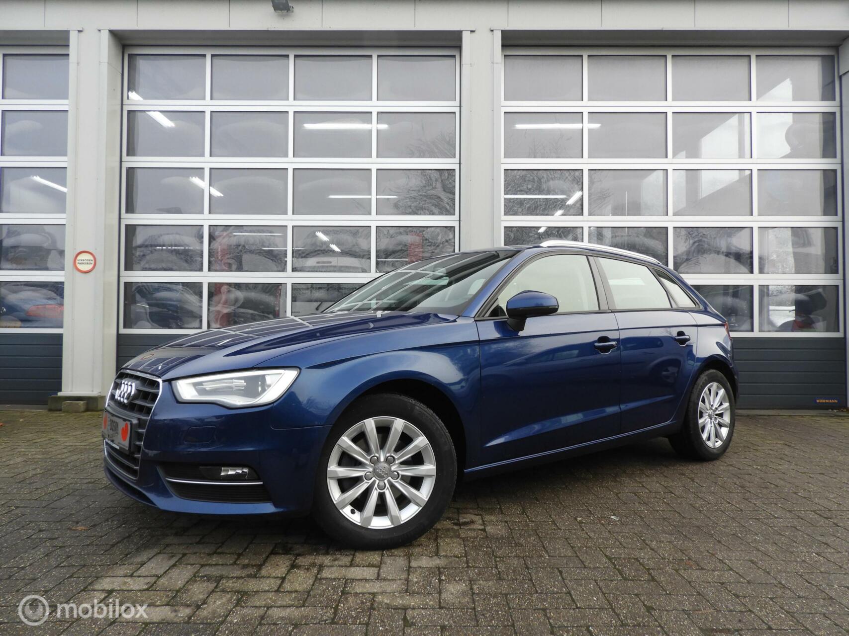 Audi A3 Sportback 1.2 TFSI Xenon ,  5 drs