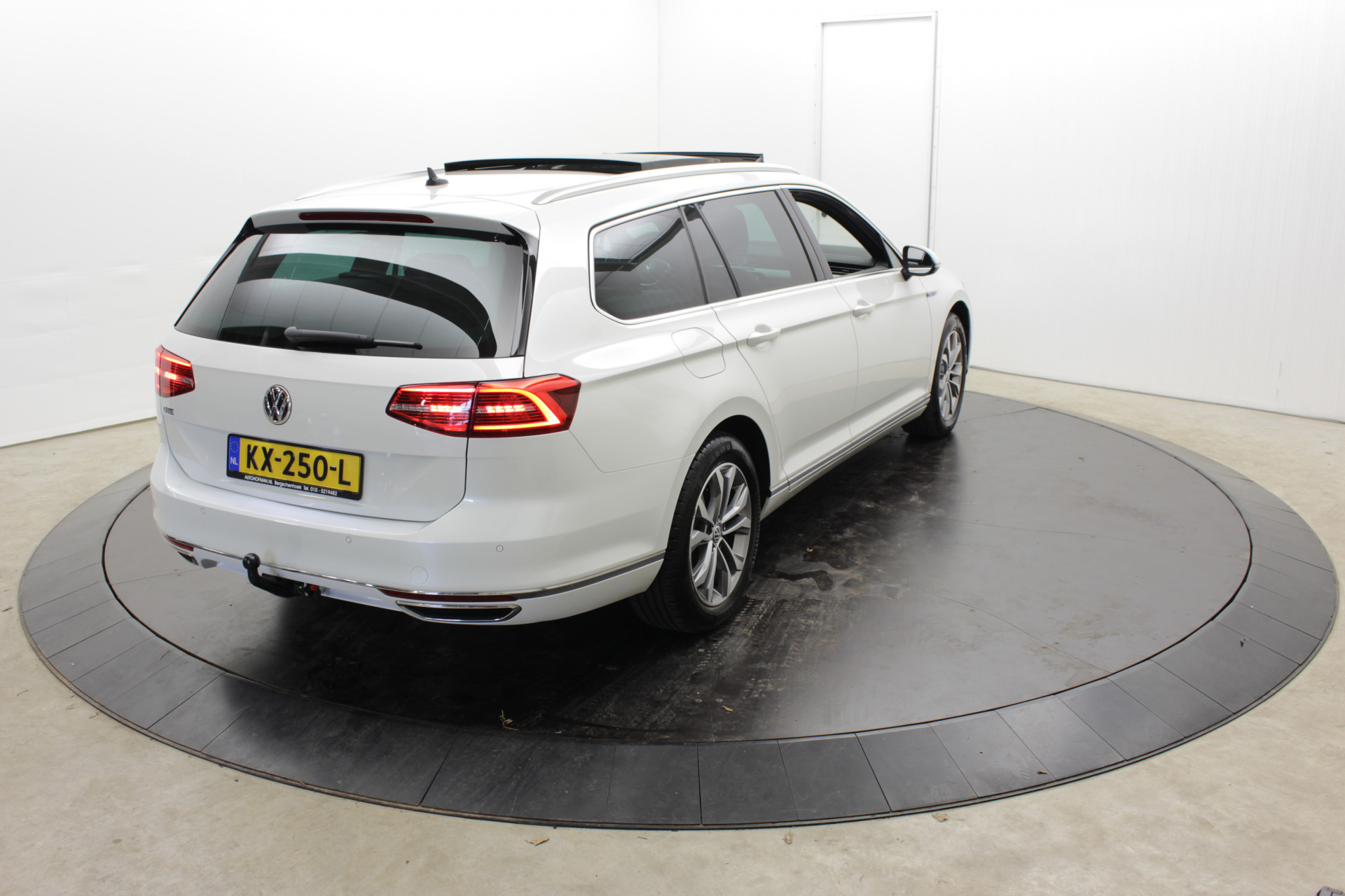 Volkswagen Passat GTE incl winterset Panodak Leer Trekh Parelmoer Adapt.cruise