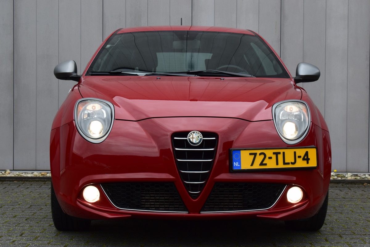 Alfa Romeo MiTo 1.4 T 170pk Quadrifoglio Verde Zwart Leder | Sportstoelen | Telefonie | 18 Inch LMV