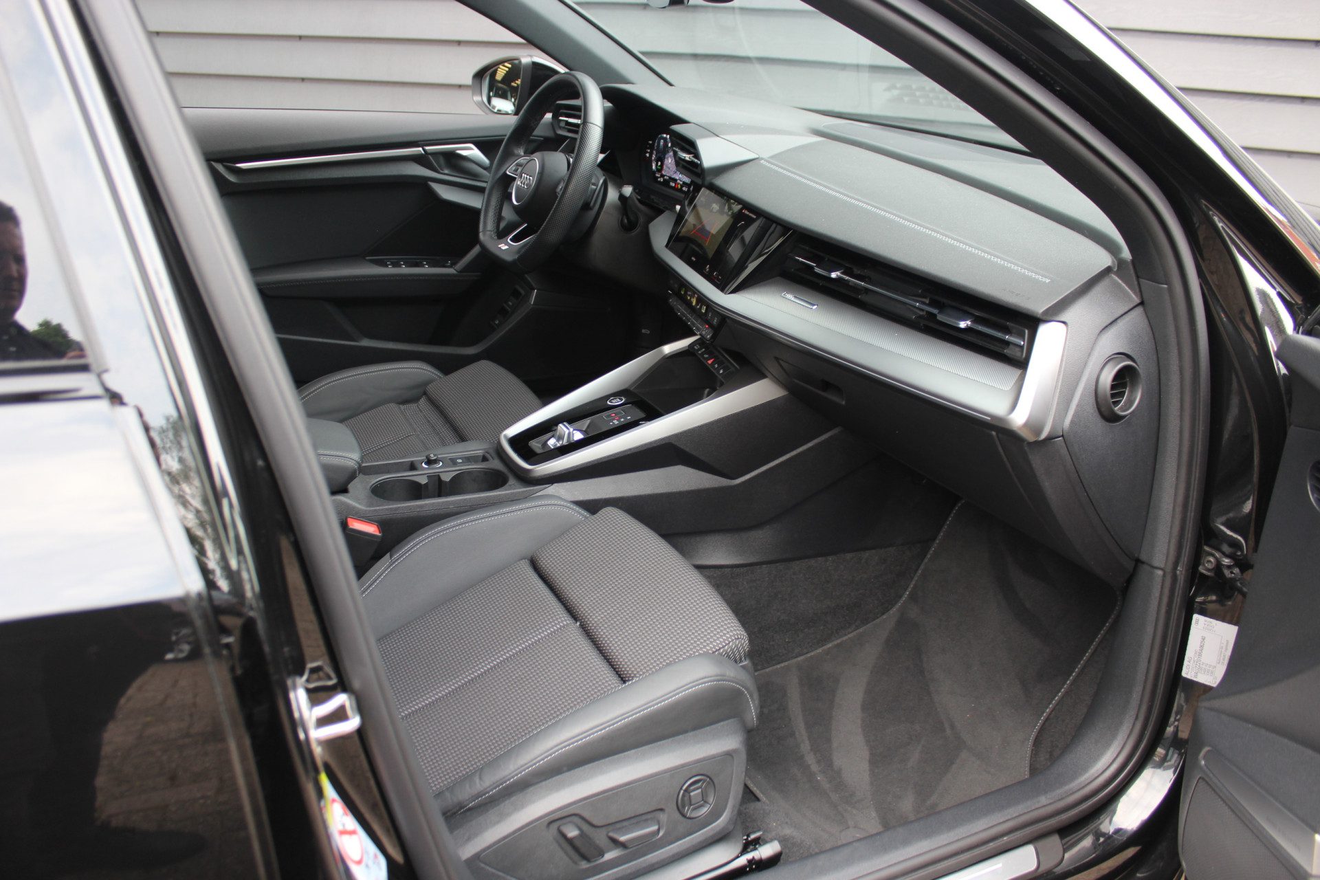 Audi A3 Sportback 40 TFSI e S-line – PANODAK – B&O – BLACK OPTIC – ADAPT. CRUISE –