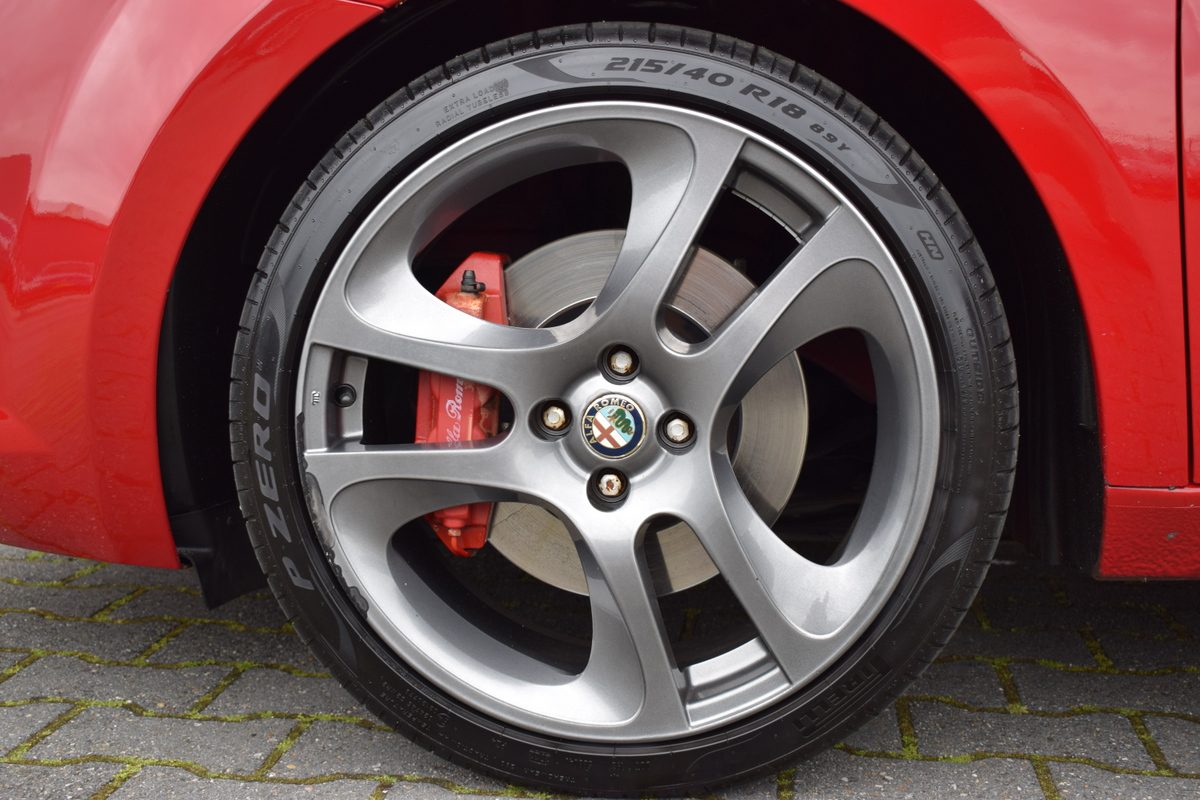 Alfa Romeo MiTo 1.4 T 170pk Quadrifoglio Verde Zwart Leder | Sportstoelen | Telefonie | 18 Inch LMV