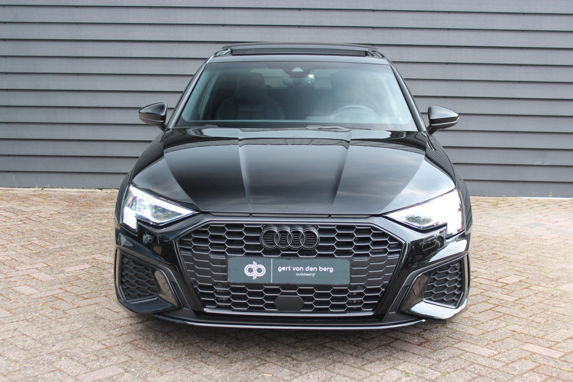 Audi A3 Sportback 40 TFSI e S-line – PANODAK – B&O – BLACK OPTIC – ADAPT. CRUISE –