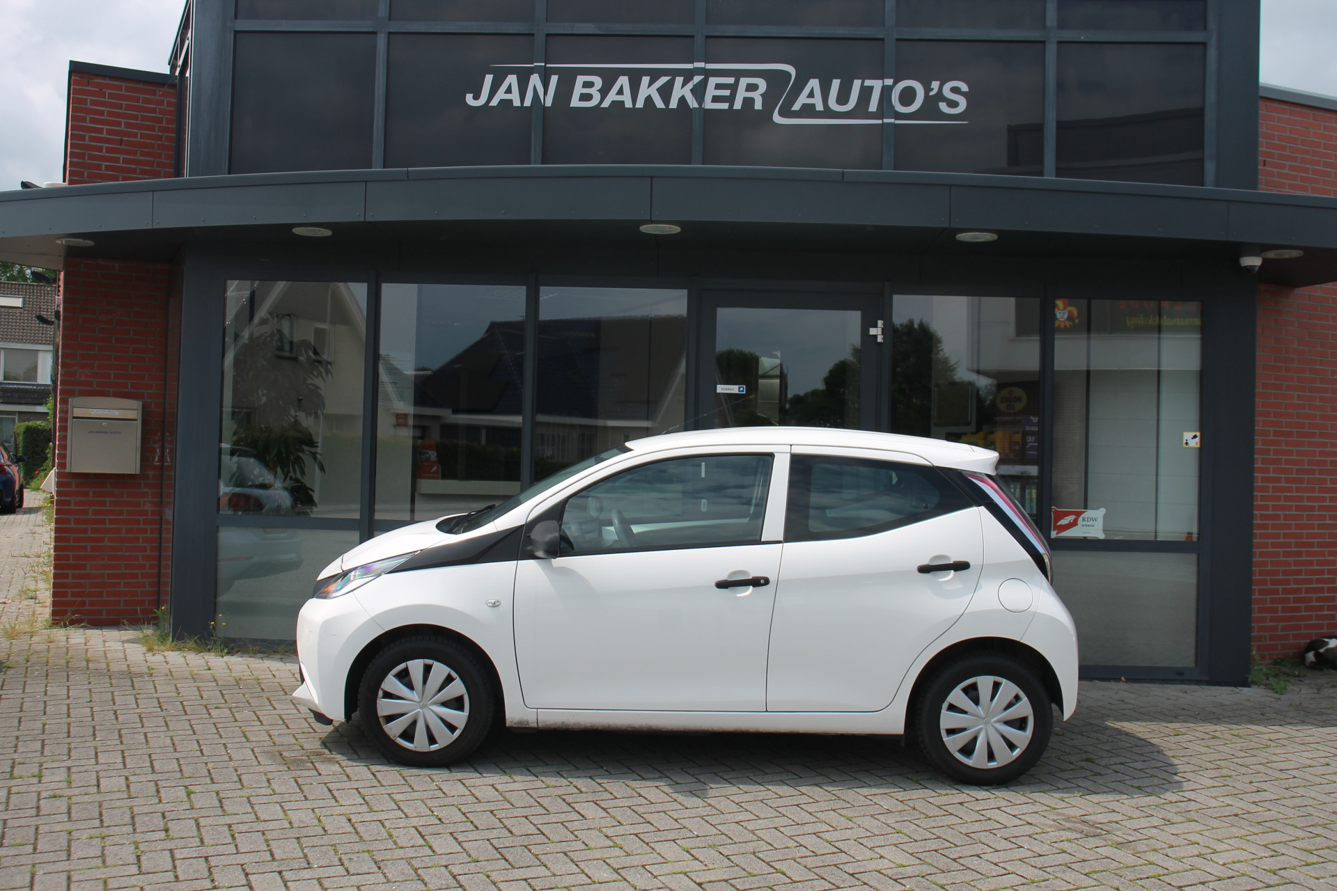 Toyota Aygo 1.0 VVT-i x-fun | BT | AC | 5 Deurs | Rijklaar