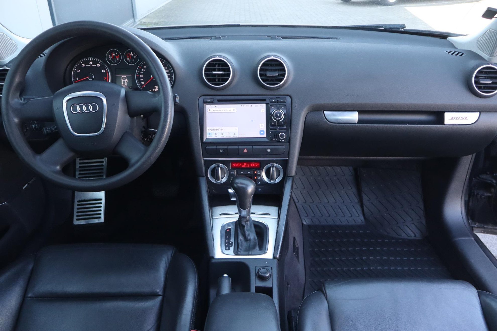 Audi A3 1.4 TFSI Attraction Pro Line Business Schuif- kanteldak, Lederen interieur, Radio met navigatie, Climate control, Cruise control