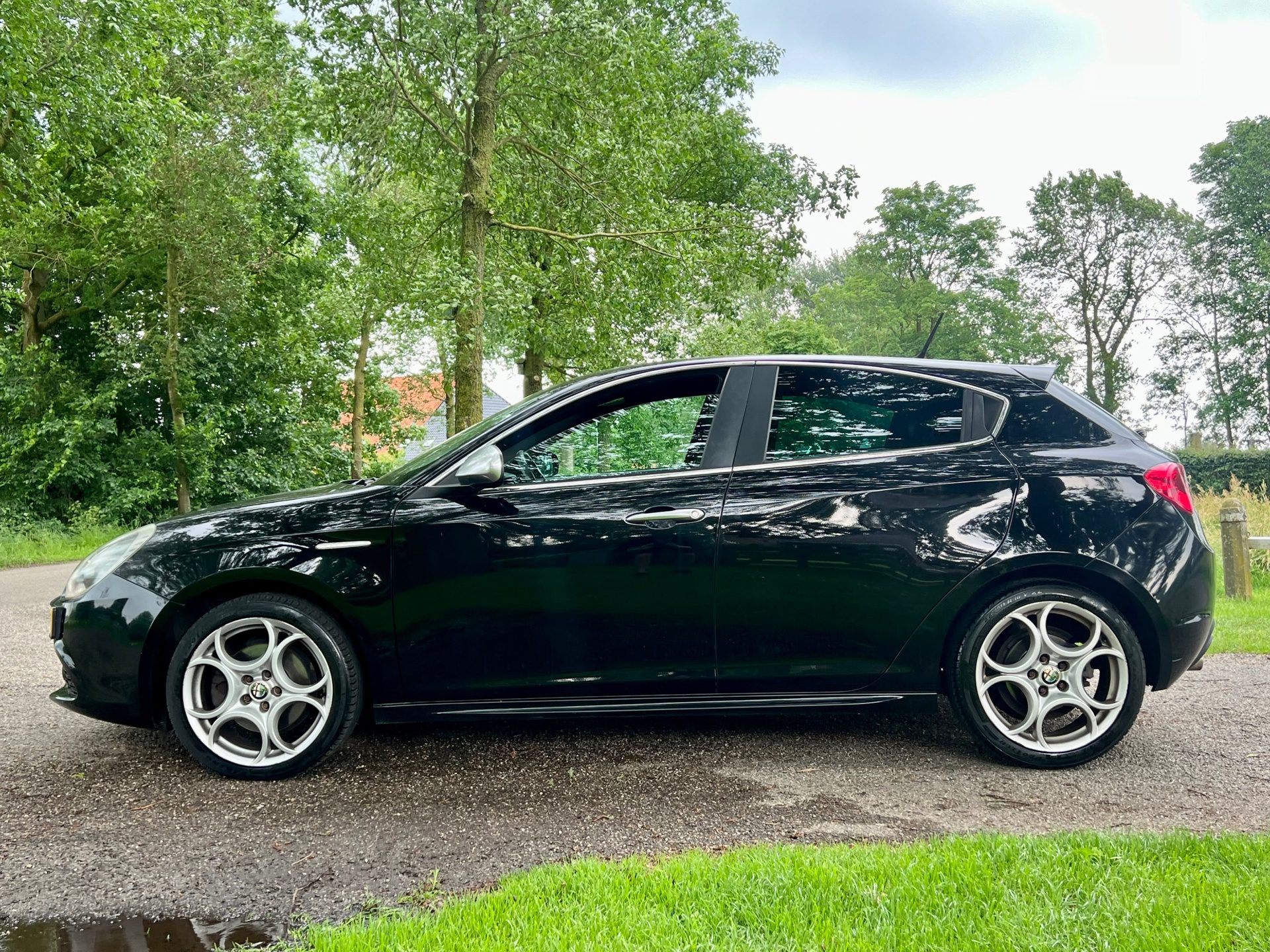 Alfa Romeo Giulietta 1.4 T Distinctive | Airco + Cruise + Lederbekleding |