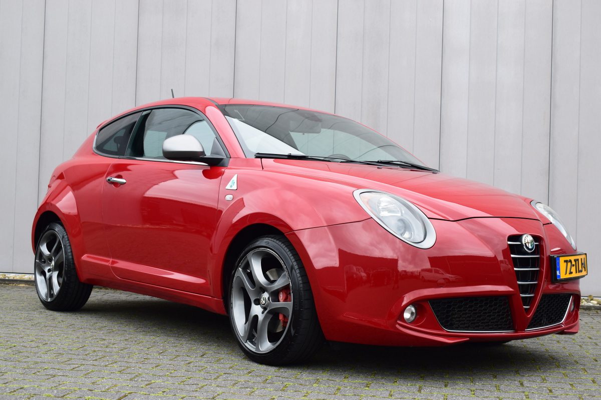 Alfa Romeo MiTo 1.4 T 170pk Quadrifoglio Verde Zwart Leder | Sportstoelen | Telefonie | 18 Inch LMV