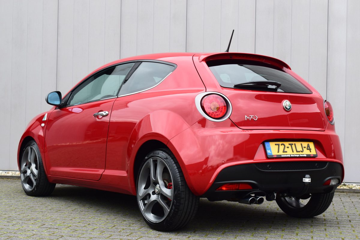 Alfa Romeo MiTo 1.4 T 170pk Quadrifoglio Verde Zwart Leder | Sportstoelen | Telefonie | 18 Inch LMV