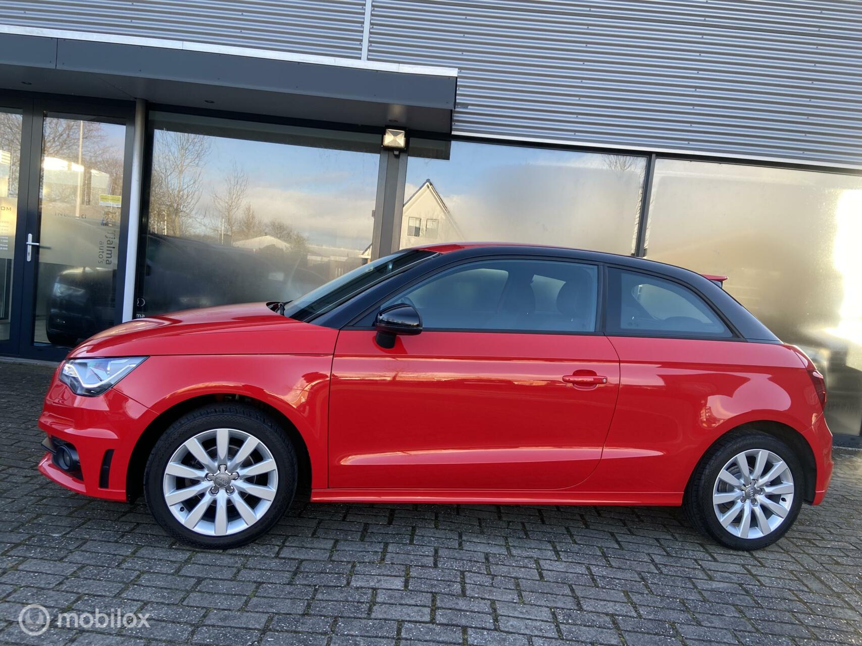 Audi A1  1.2 TFSI Pro Line S Xenon Navi PDC Stuurwiel 17 inch