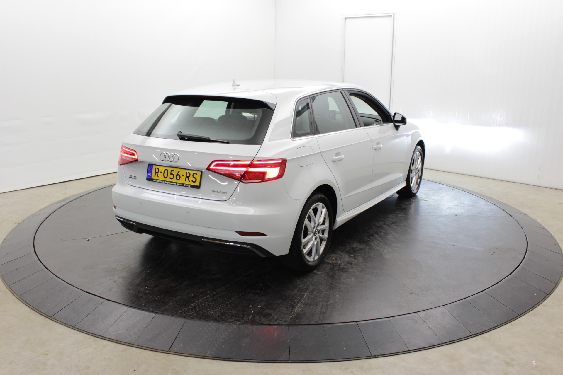 Audi A3 204pk Plug-in Pro Line plus Cruise contr PDC Navi Stoelv. Keyles Clima