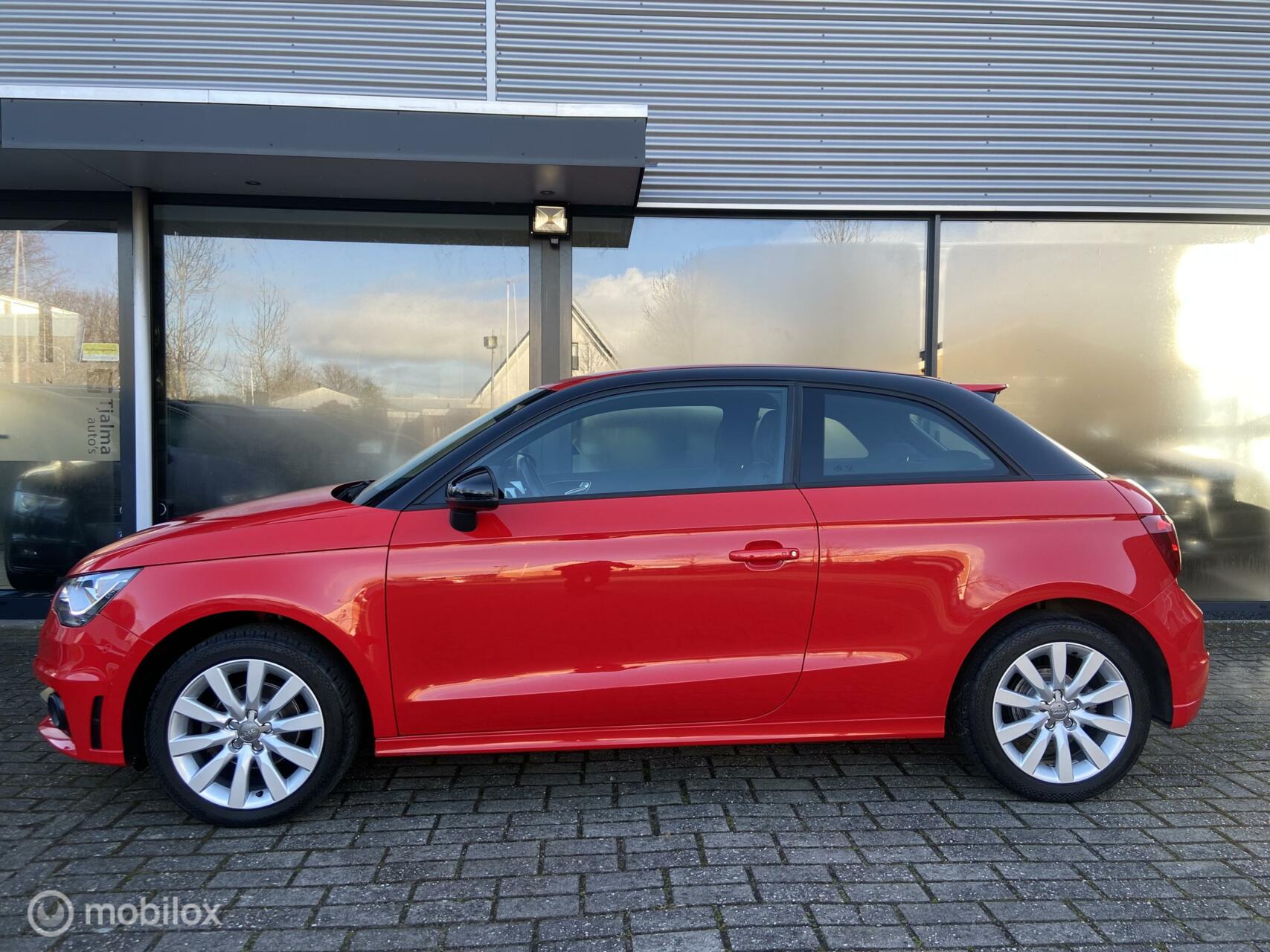 Audi A1  1.2 TFSI Pro Line S Xenon Navi PDC Stuurwiel 17 inch