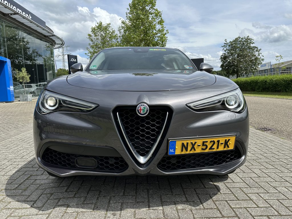 Alfa Romeo Stelvio 2.0 T AWD 280PK First Edition | 1ste Eig. | Navi | Camera | Keyl