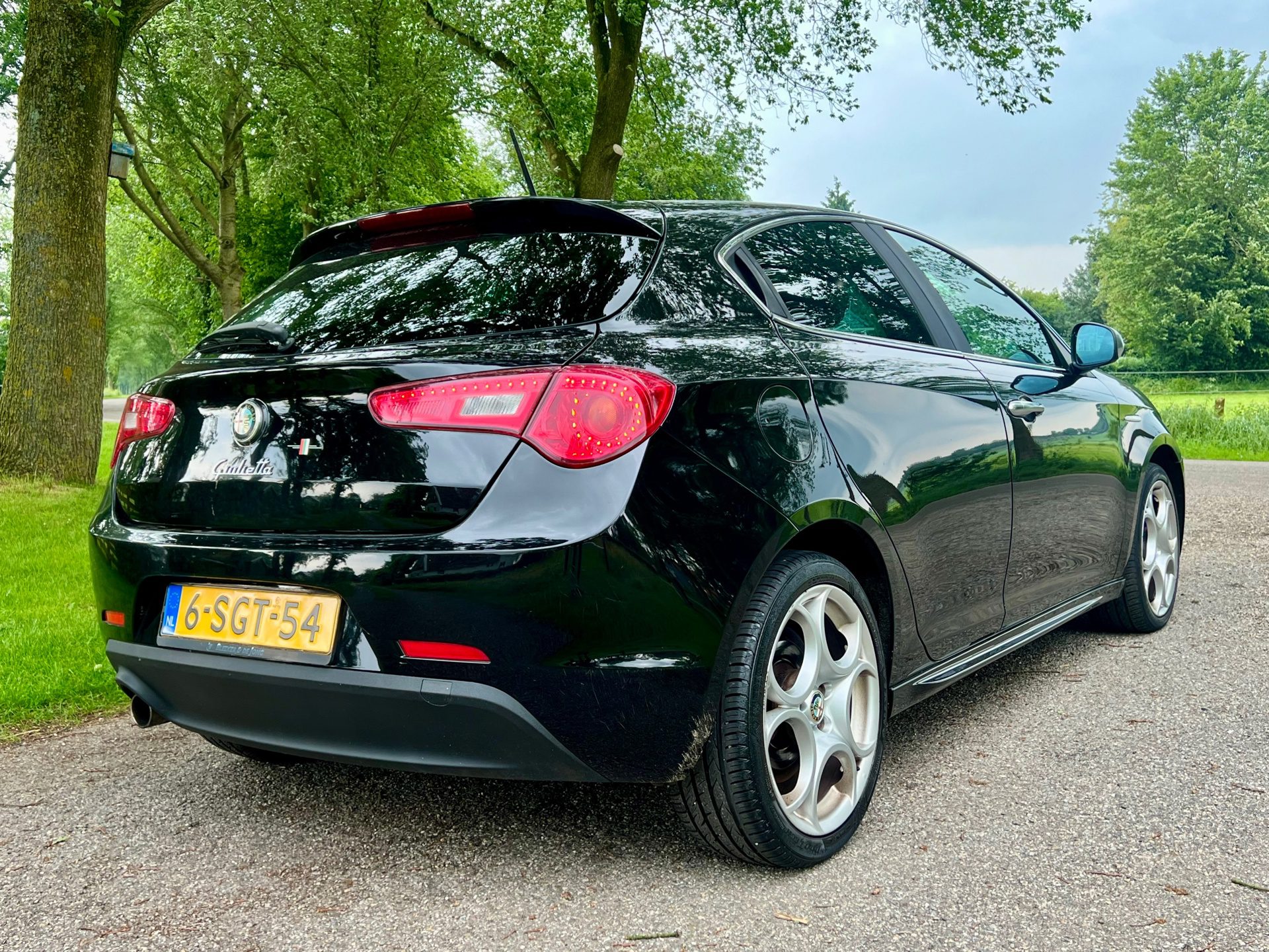 Alfa Romeo Giulietta 1.4 T Distinctive | Airco + Cruise + Lederbekleding |