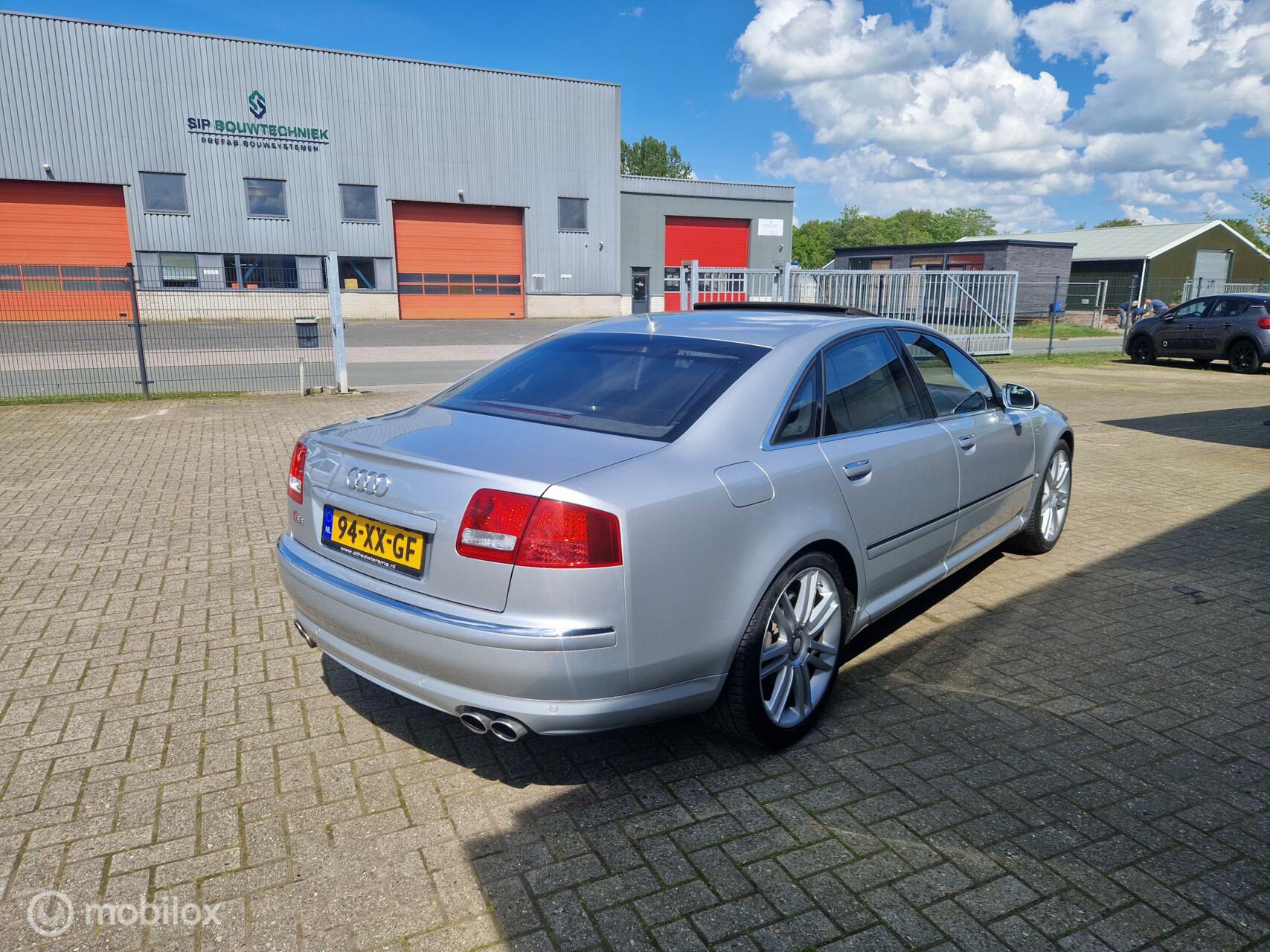 Audi A8 5.2 S8 BOMVOL YOUNGTIMER