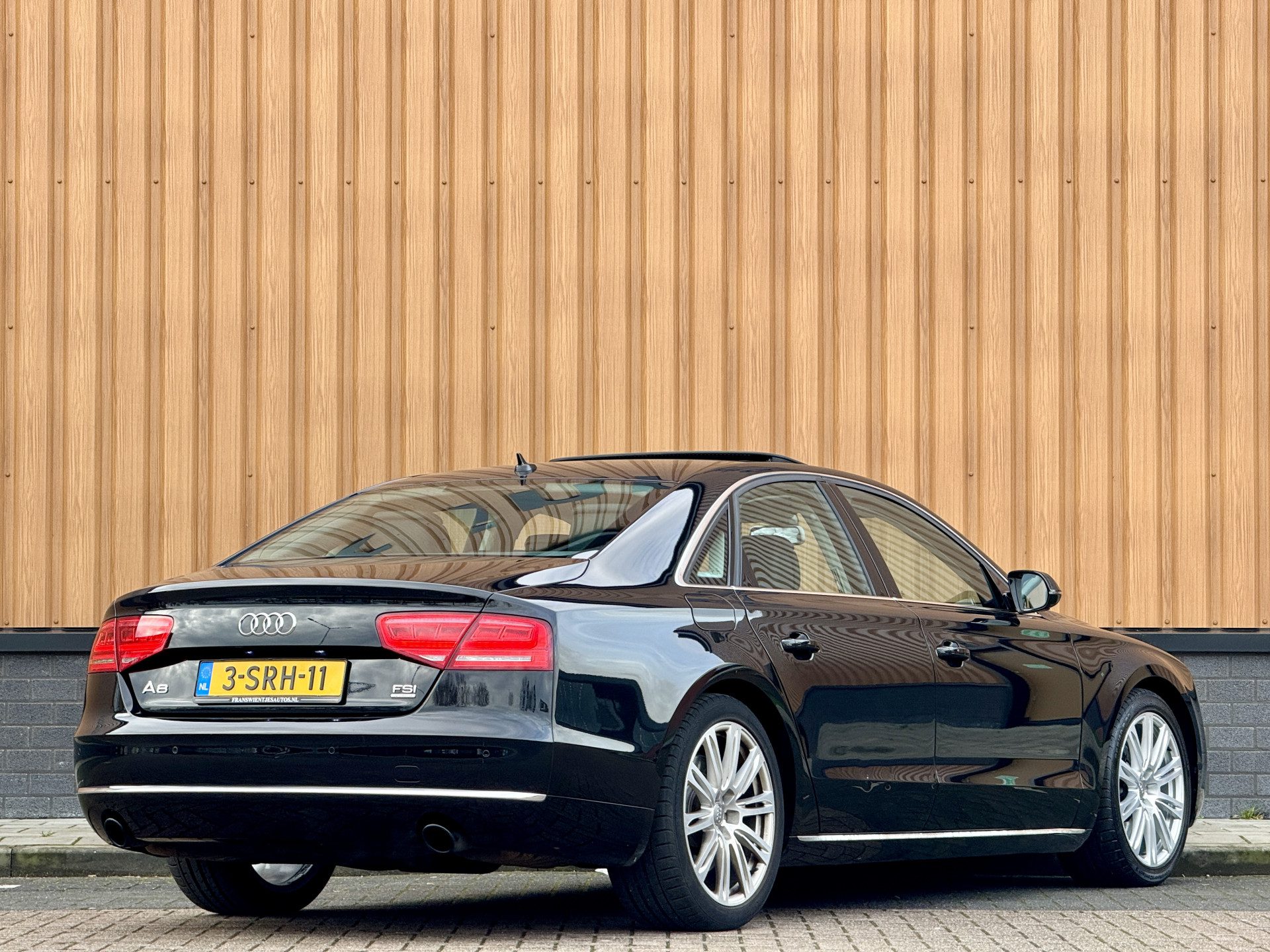 Audi A8 4.2 FSI quattro Pro Line+ | 371 PK! | 8 Cilinder | Softclose | Luchtvering | Nachtzicht | Stoelventilatie | Camera | Standkachel | Massage Stoelen | 20″ Lichtmetaal | Geheugen Stoelen |