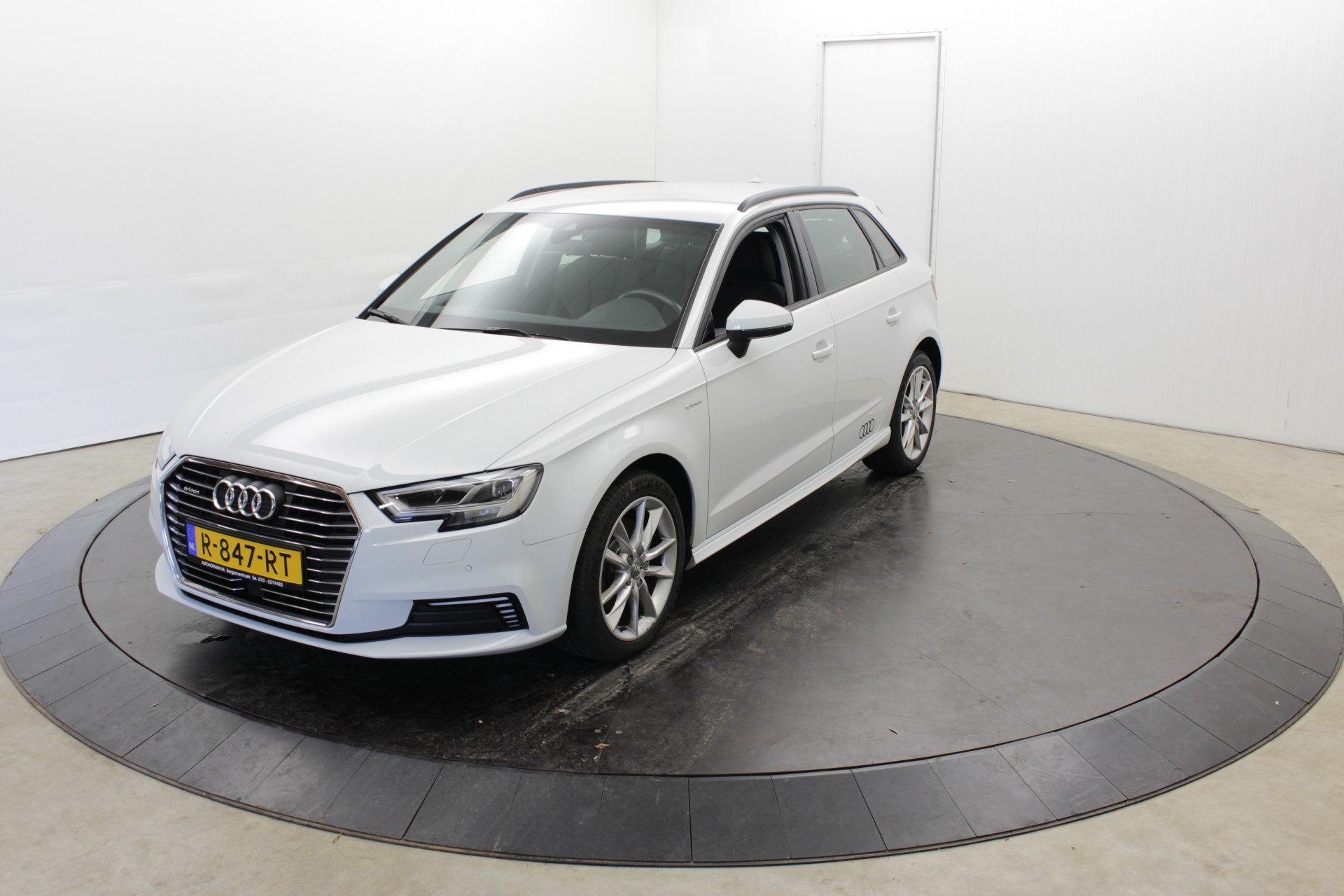 Audi A3 Sportback 1.4 e-tron Sport Virtual Dakrail Keyless PDC v+a Stoelver