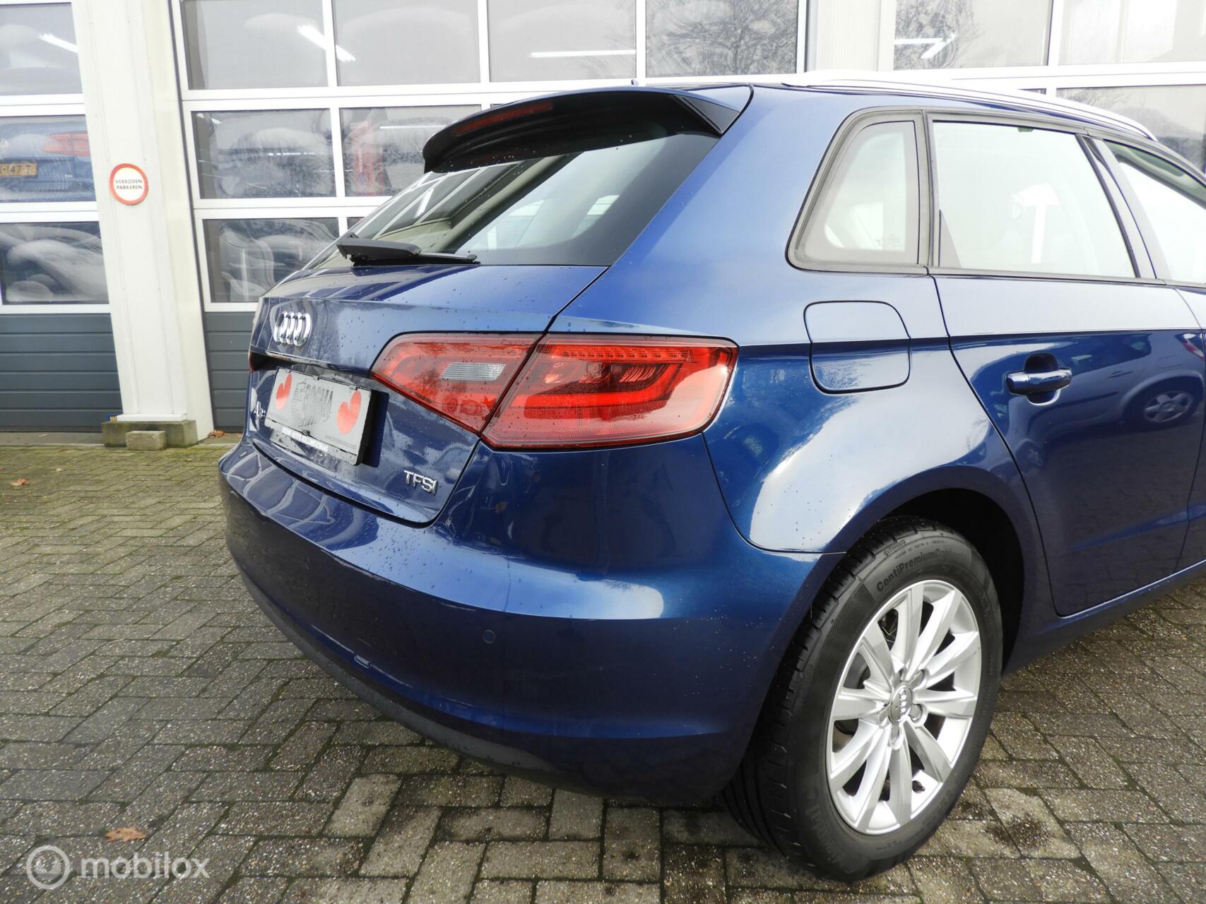 Audi A3 Sportback 1.2 TFSI Xenon ,  5 drs