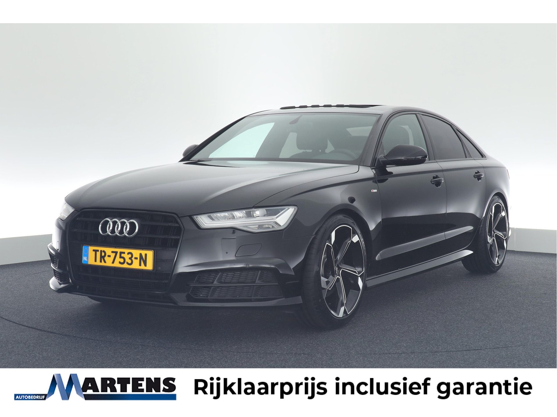 Audi A6 Limousine 1.8 TFSI 190pk S-Tronic ultra 2x S-Line Black Edition Trekhaak Schuifdak Camera Navigatie