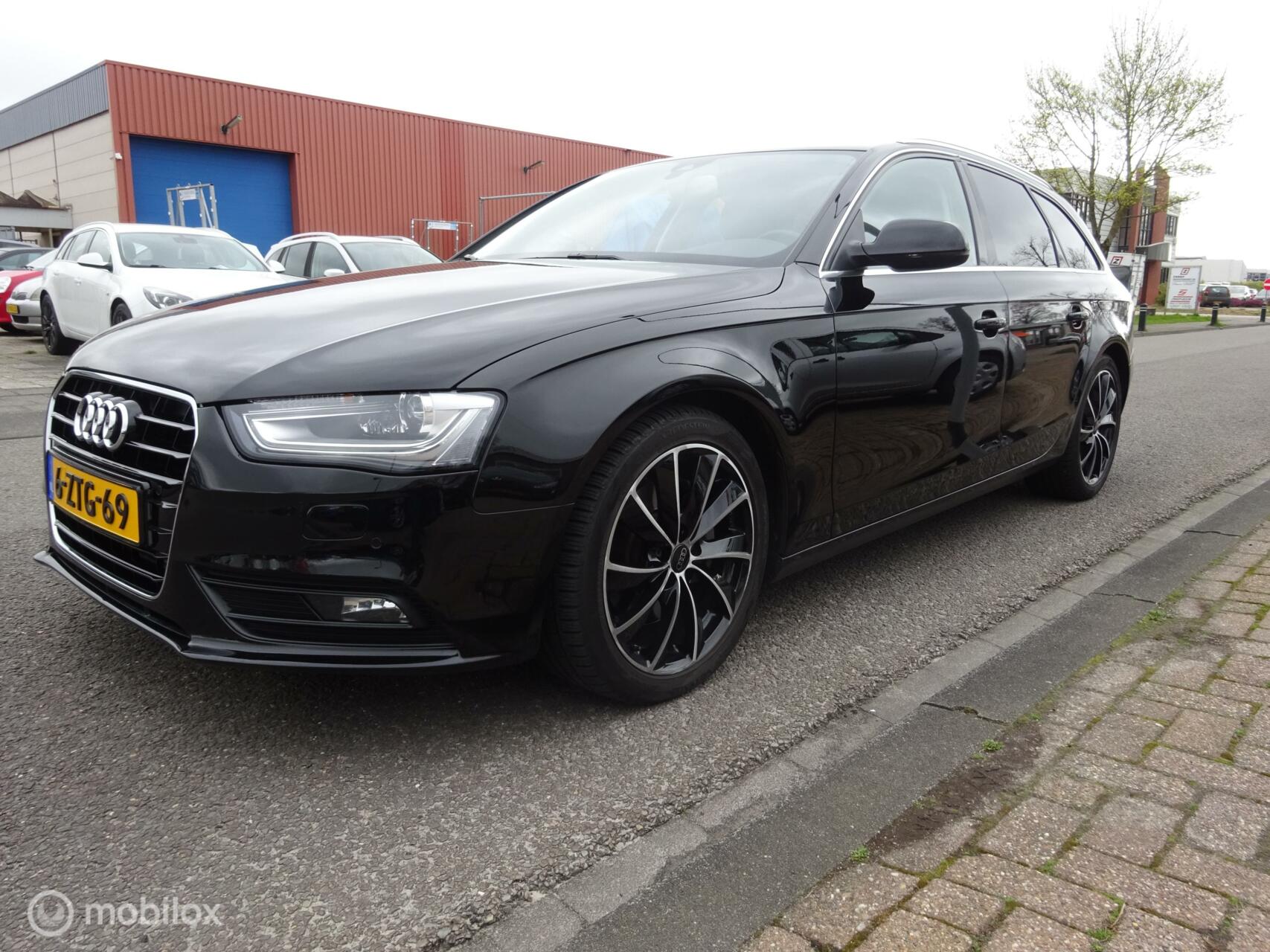 Audi A4 Avant 2.0 TFSI. ZEER LUXE UITVOERING!!