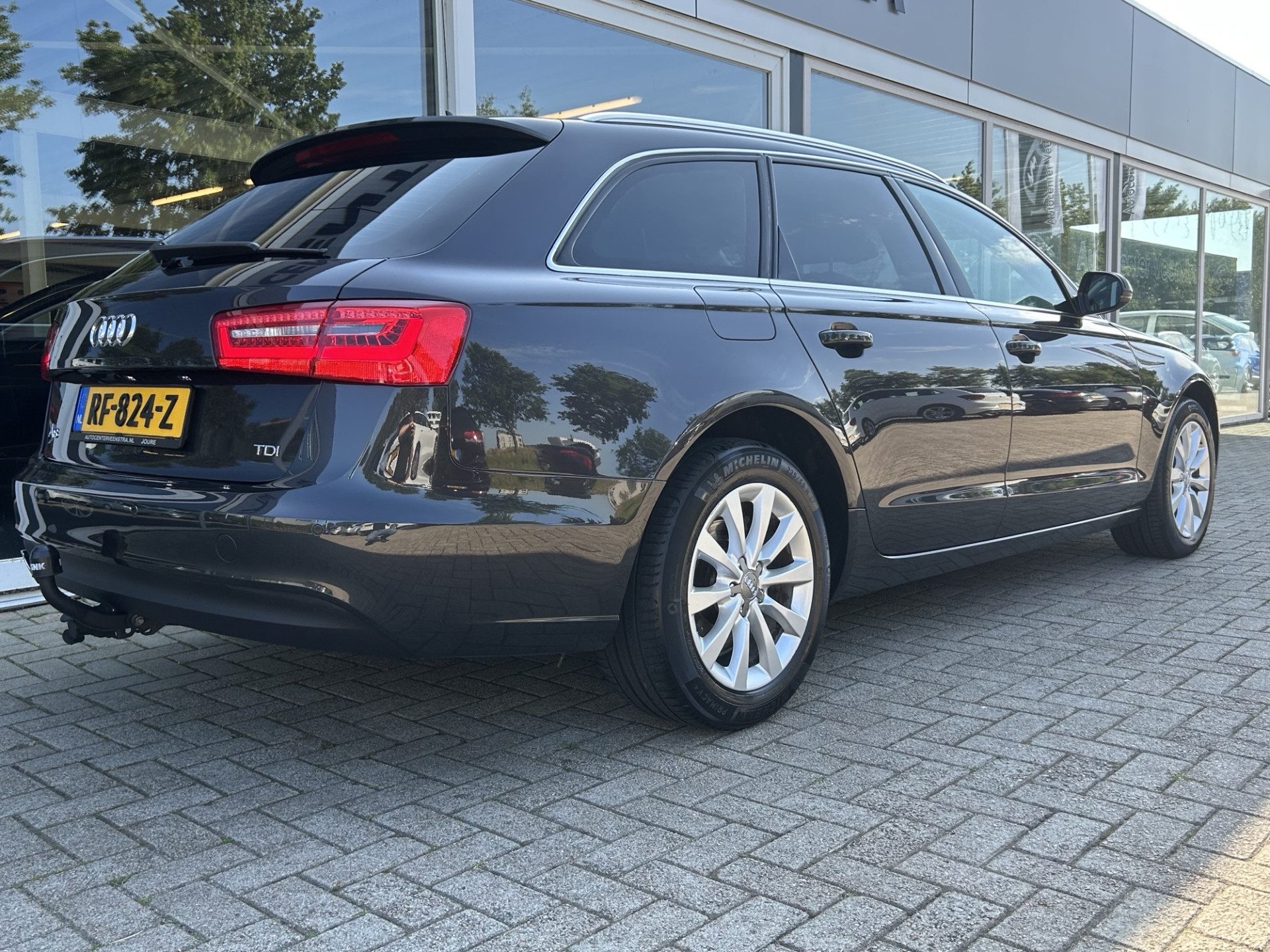 Audi A6 Avant 2.0 TDI Business Edition PDC / Trekhaak / Cruise / Airco / Navi