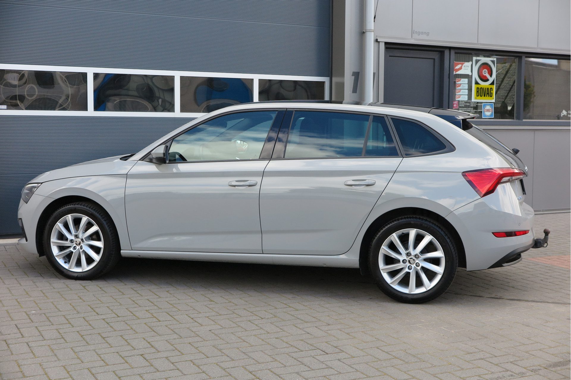 Škoda Scala 1.0 TSI 85KW 116PK DSG Sport Business Panoramadak,Virtual cockpit, Carplay, Adaptive cruise, Lane asist , LMV, Trekhaak (zwenkbaar)