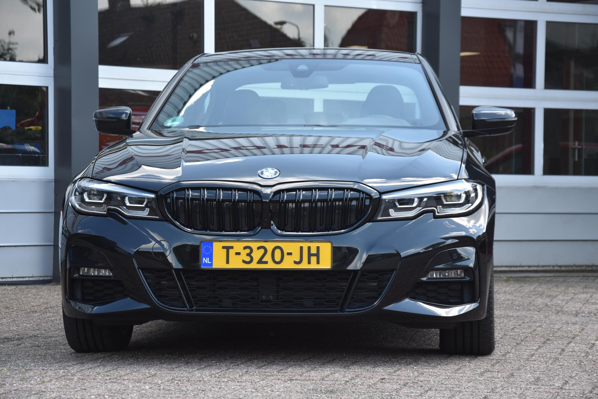 BMW 3-serie 330e M SPORT PAKKET LET OP; 18000KM NIEUW