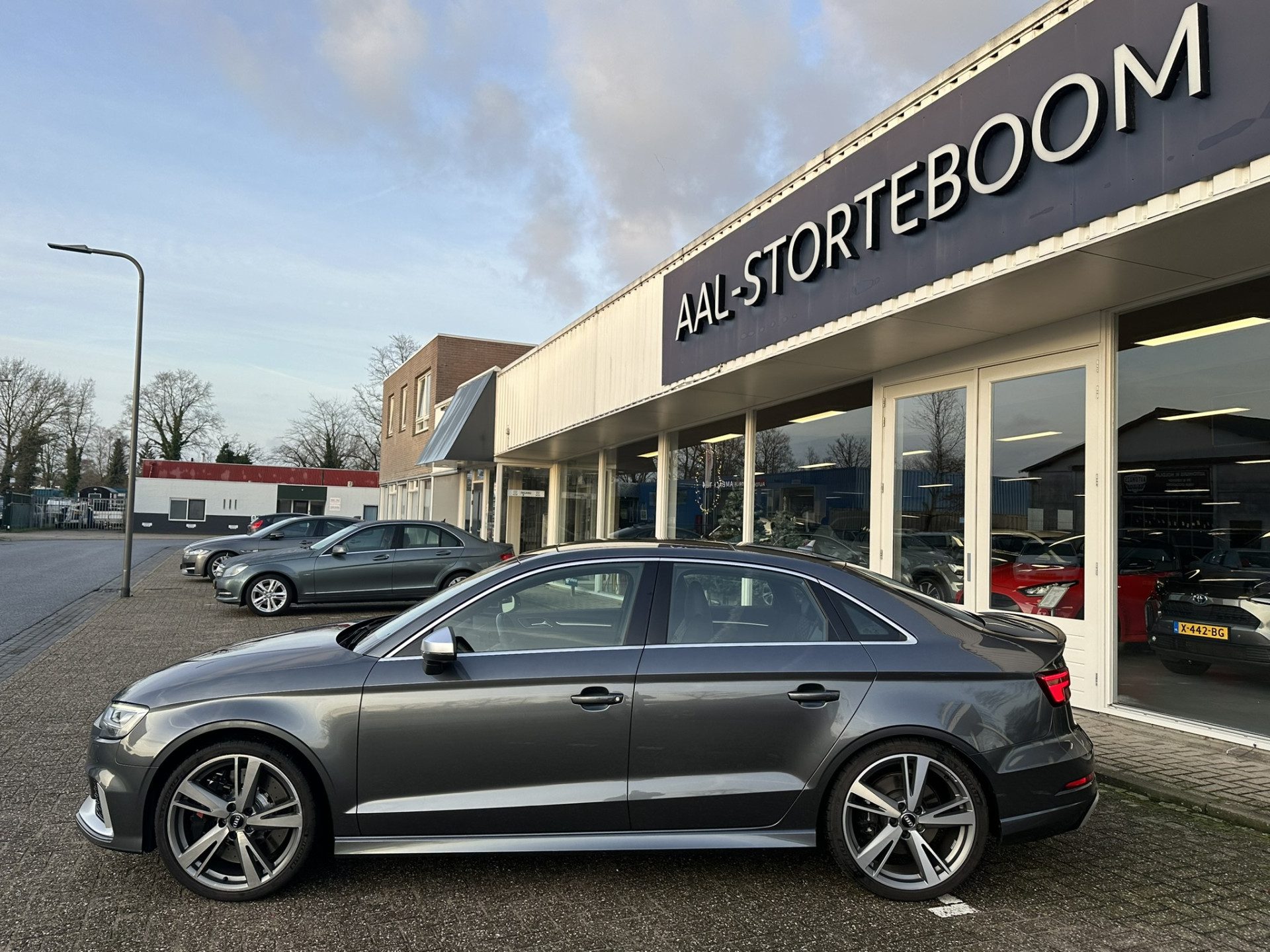 Audi A3 Limousine 2.5 TFSI RS 3 quattro | LED | Leder | Pano | Adapt. Cruise | Keyless | Navi | Bluetooth | PDC v+ a incl. camera