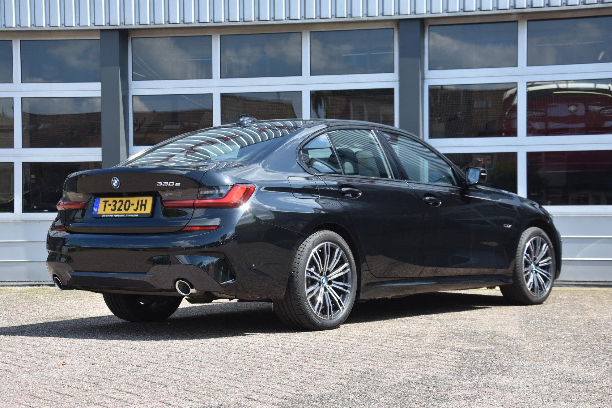 BMW 3-serie 330e M SPORT PAKKET LET OP; 18000KM NIEUW