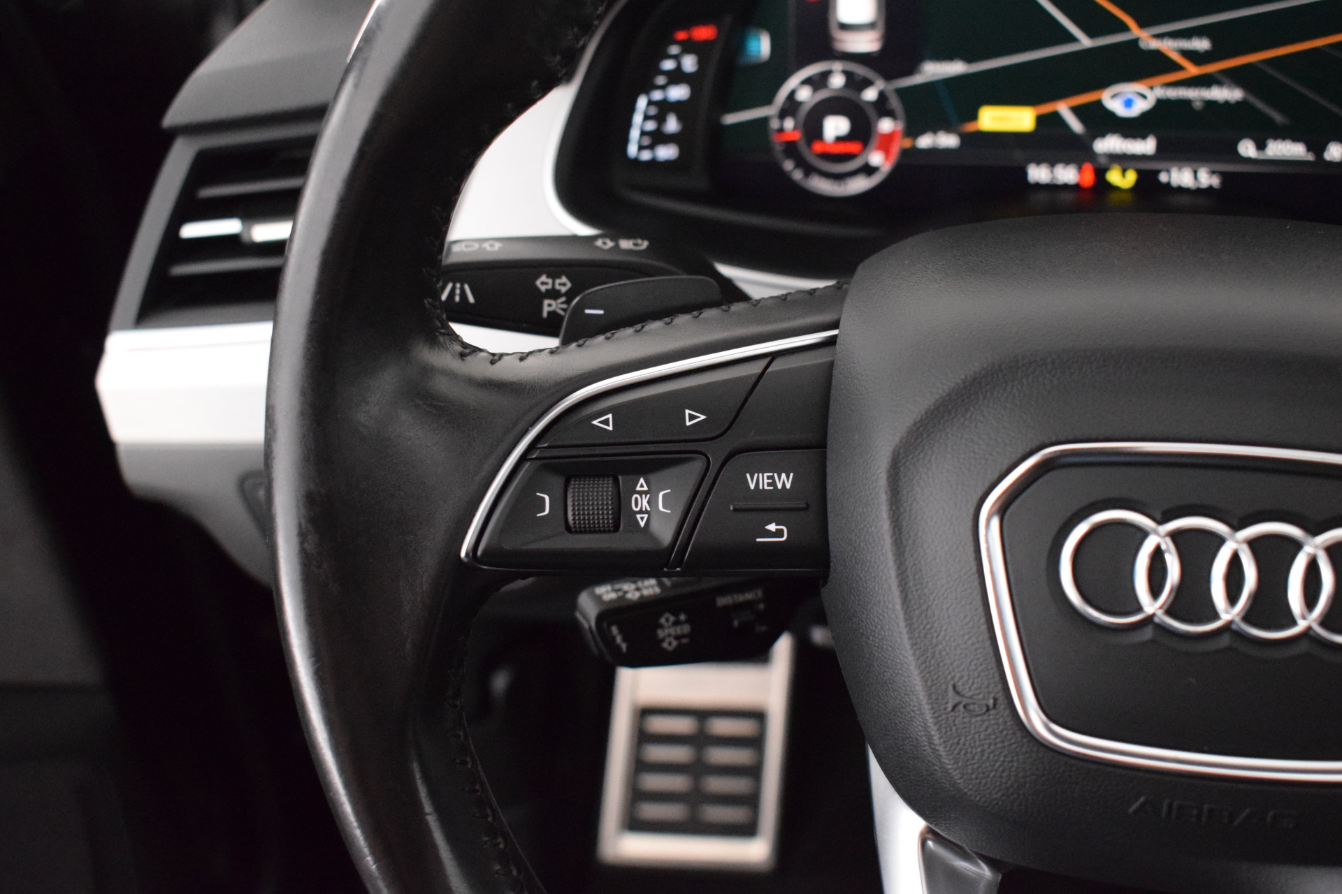 Audi SQ7 4.0 TDI 435pk Grijs Kenteken Trekhaak Camera Memory Bose Virtual Cockpit Head-Up Panoramadak Navigatie