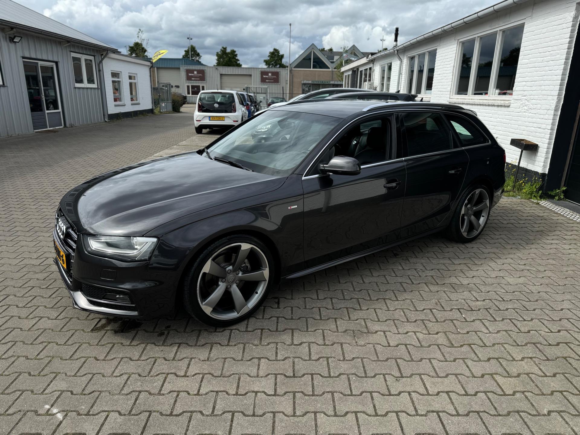 Audi A4 Avant 1.8 TFSI S Line S Edition 170PK Automaat