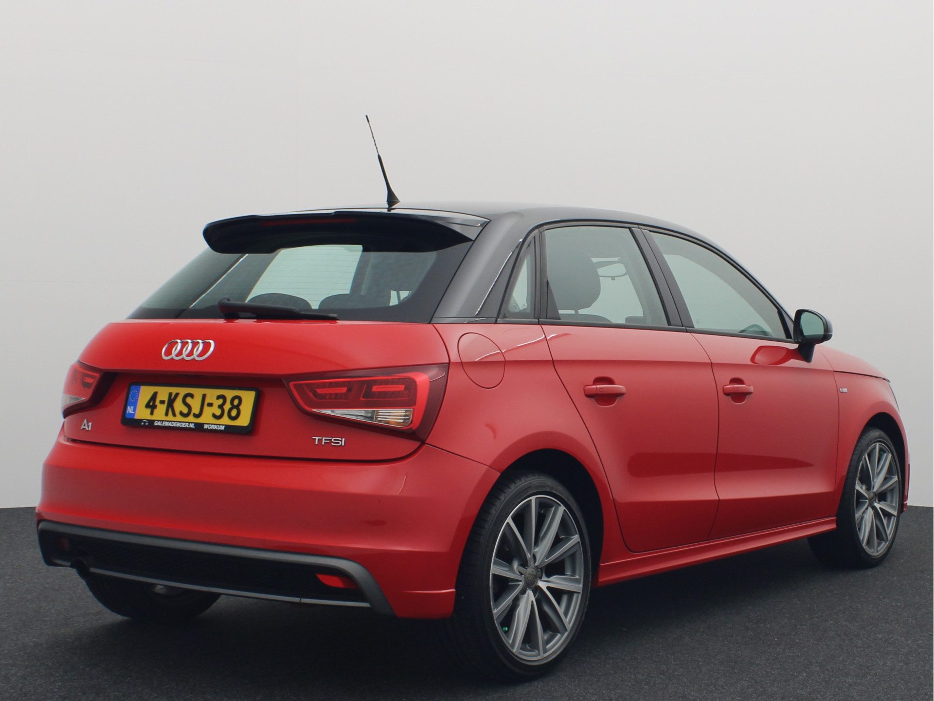 Audi A1 Sportback 1.2 TFSI Admired S-LINE / AIRCO / NAVI / BLUETOOTH / CRUISE / 5PERS / ELEK RAMEN / NL-AUTO