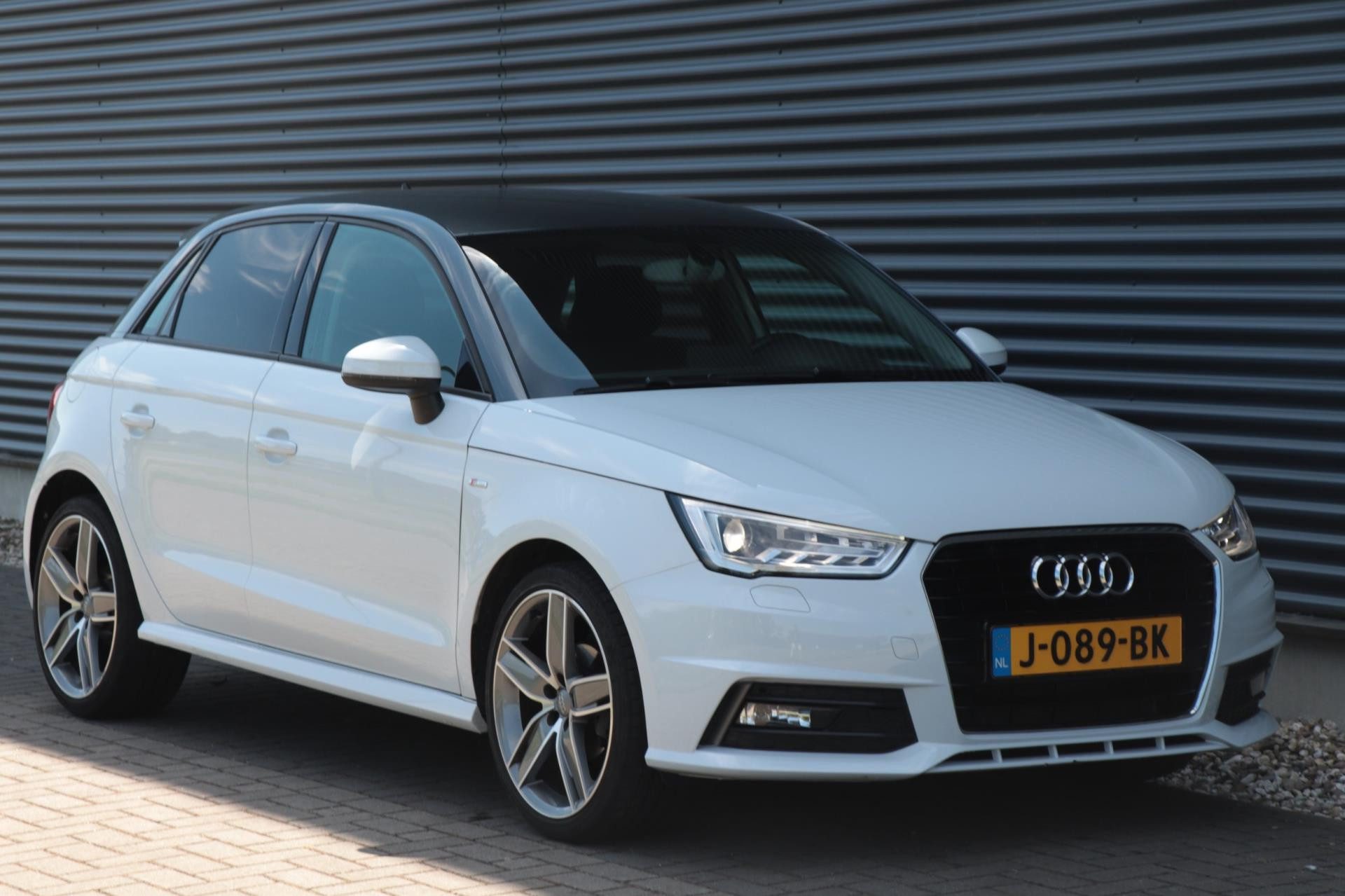 Audi A1 Sportback 1.0 TFSI Sport | S-Line – PDC – Facelift – Mooie auto!