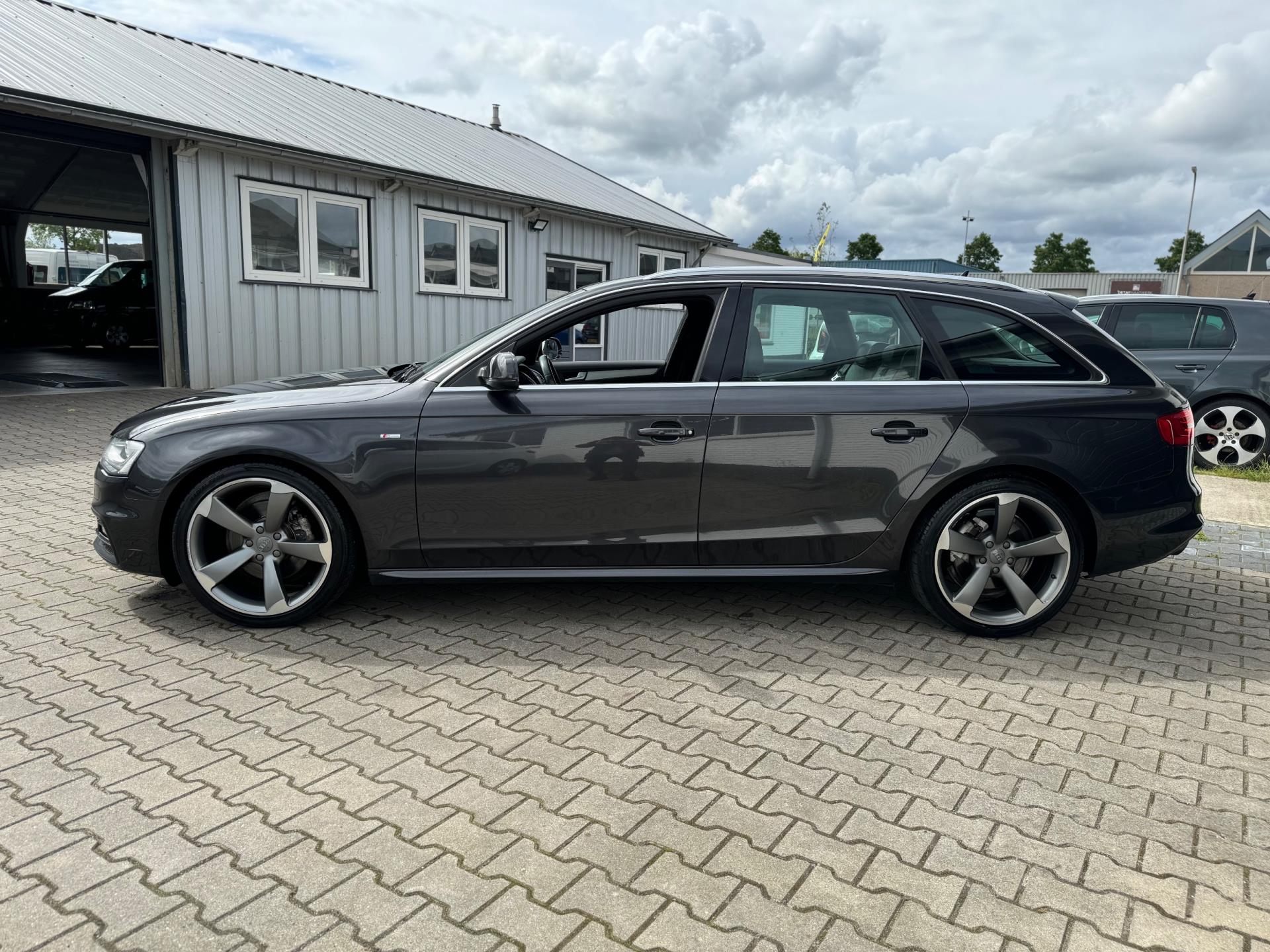 Audi A4 Avant 1.8 TFSI S Line S Edition 170PK Automaat