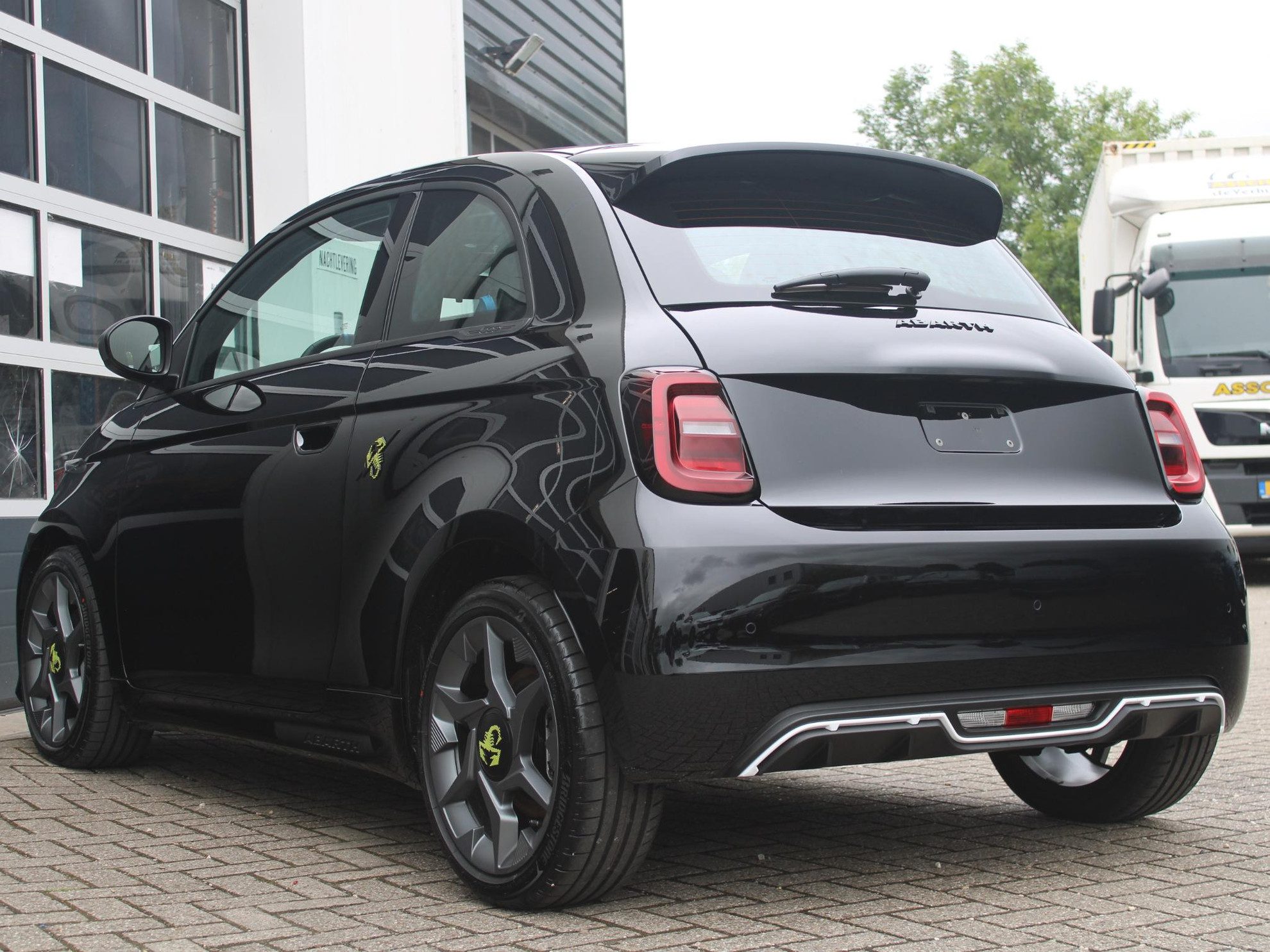 Abarth 500e 42 kWh 155pk | Uit voorraad leverbaar | Navi | Clima | Cruise | 17″ | PDC | Apple Carplay