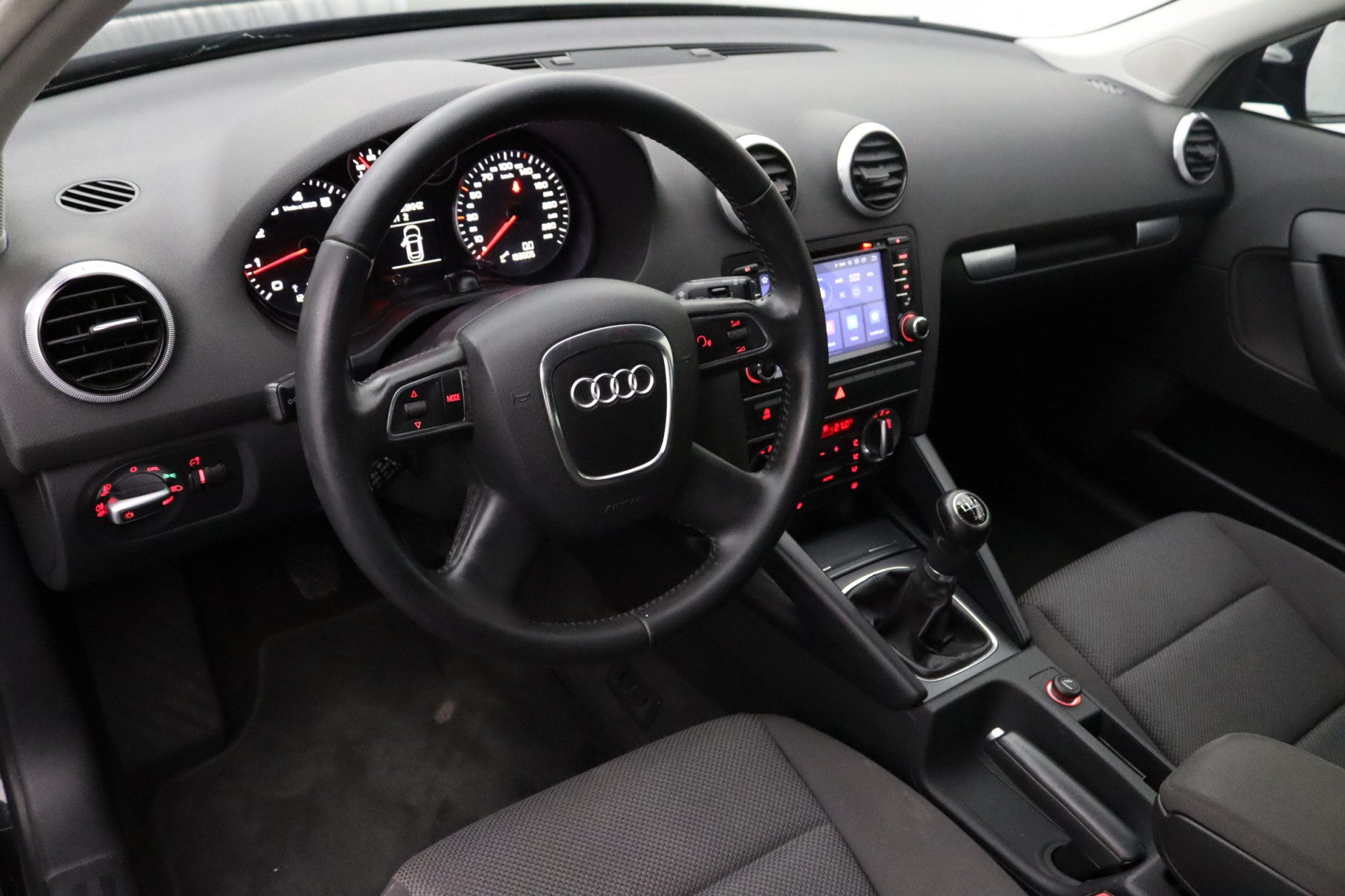 Audi A3 Sportback 1.2 TFSI Attraction Advance | Airco | Cruise control | Navigatie | Bi-xenonlampen